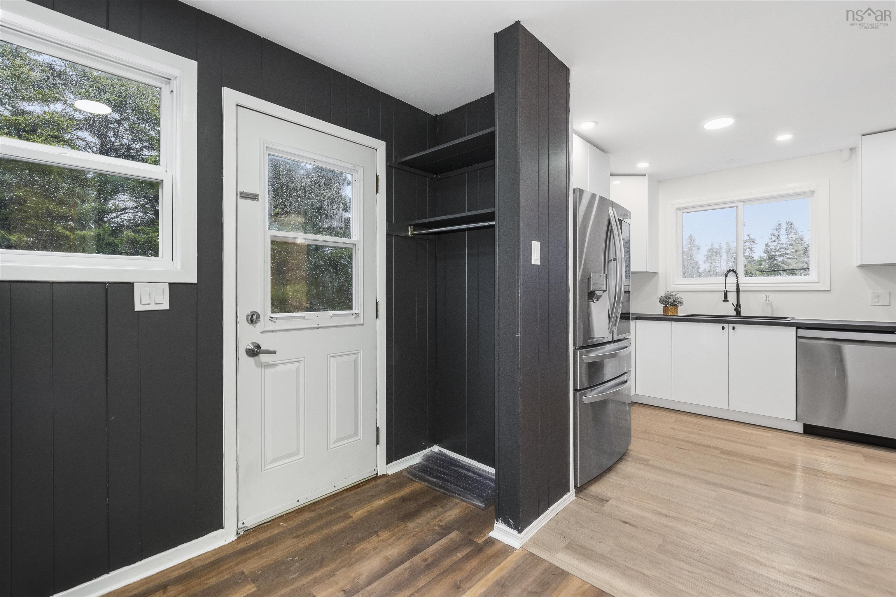 $565,000.00: 869 West Pennant Road, West Pennant