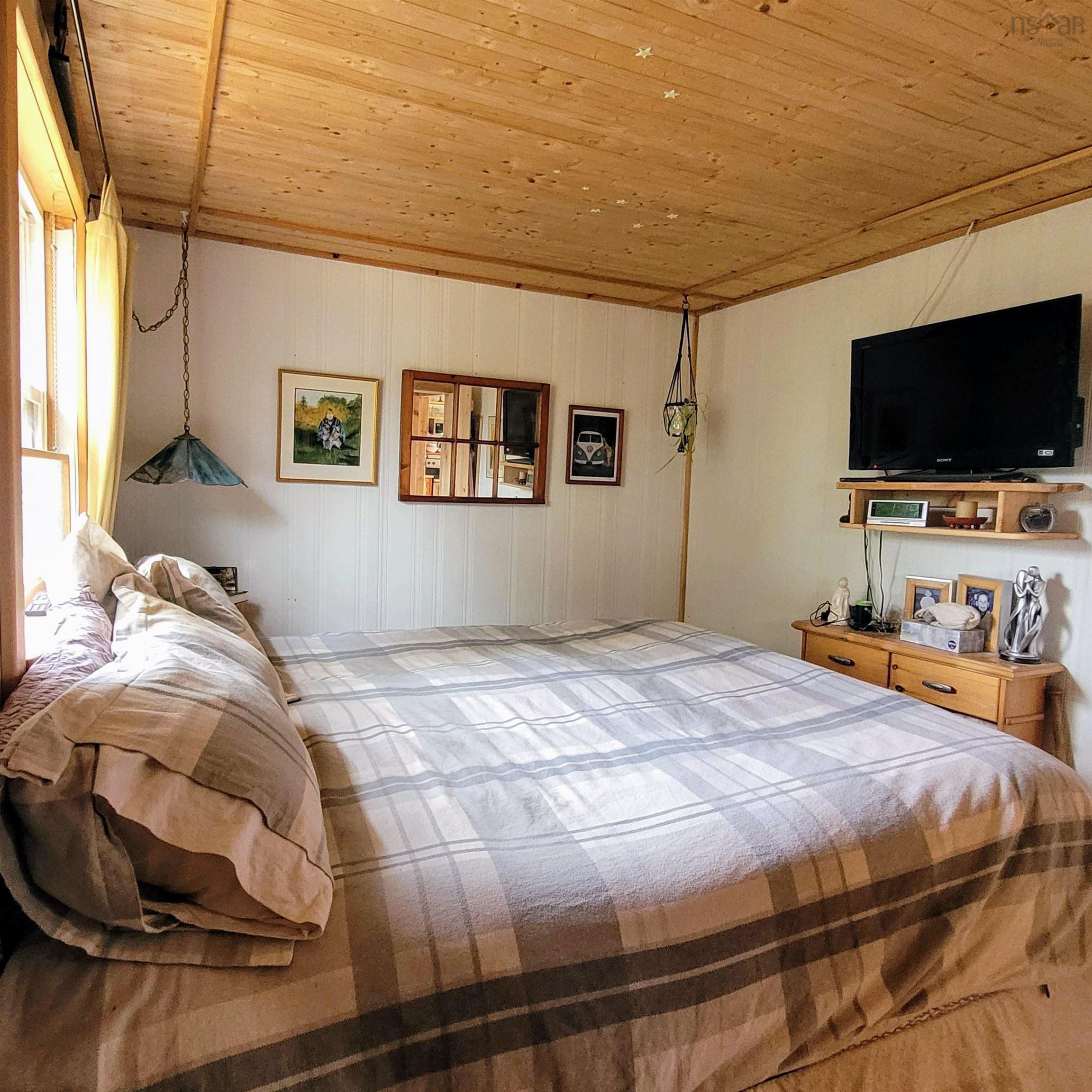 $354,900.00: 9295 Hwy#366 Highway, Port Howe