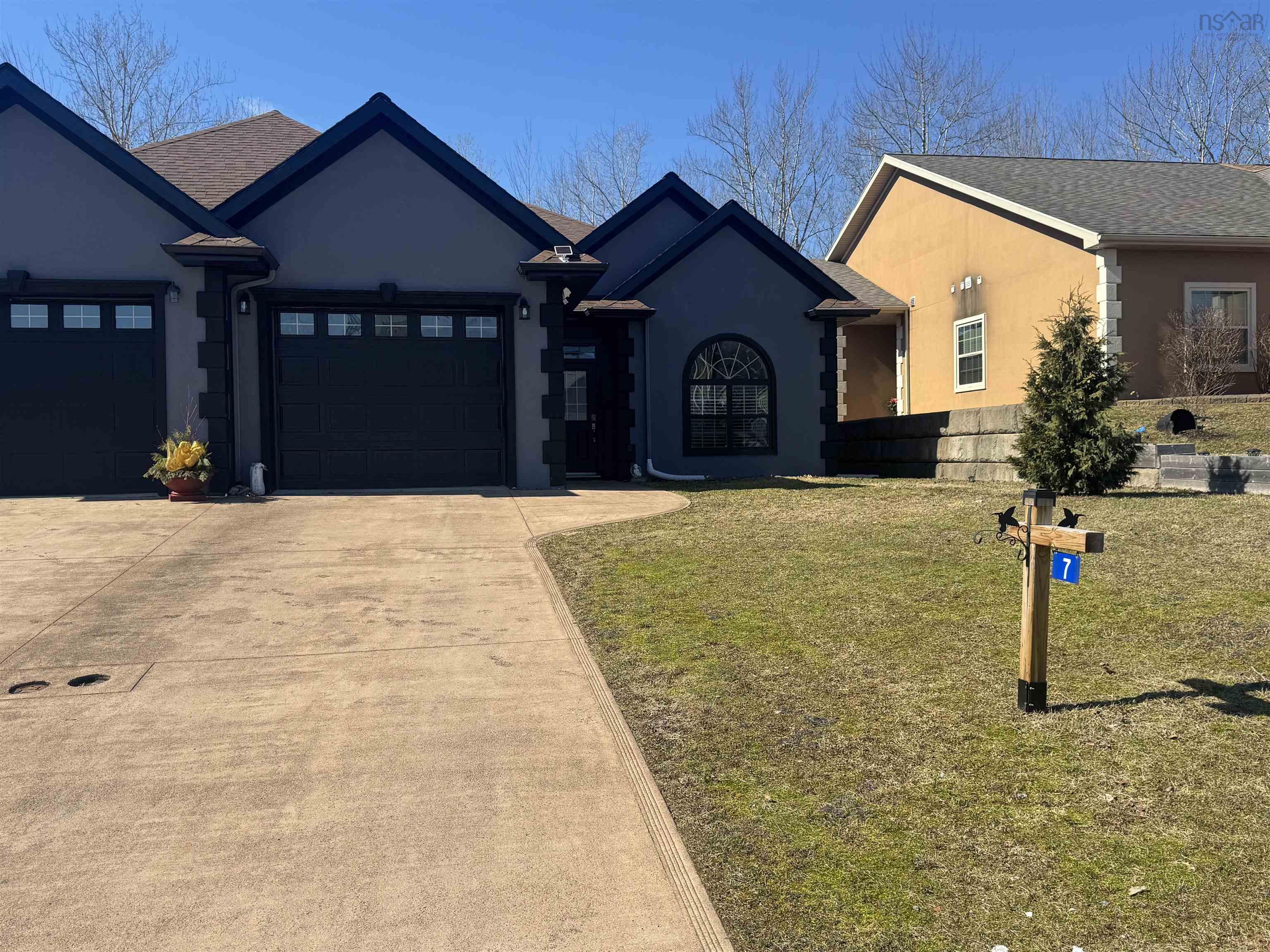 $534,900.00: 7 Bona Crescent, Enfield