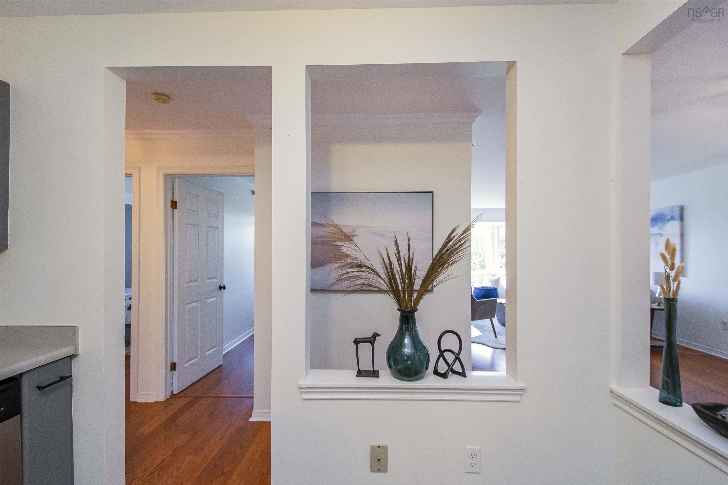 $369,900.00: 303 93 Kearney Lake Road, Clayton Park