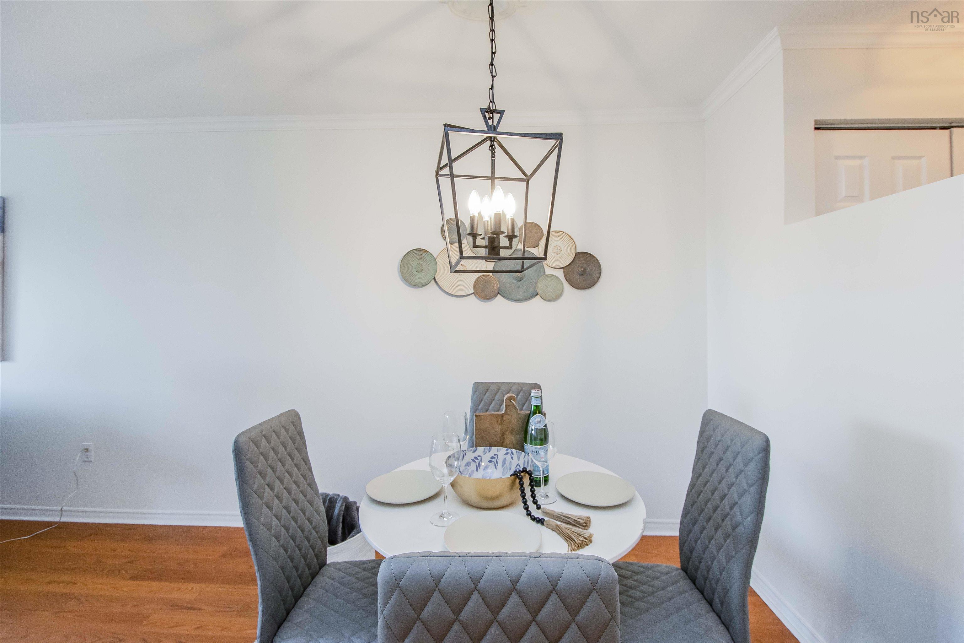 $369,900.00: 303 93 Kearney Lake Road, Clayton Park