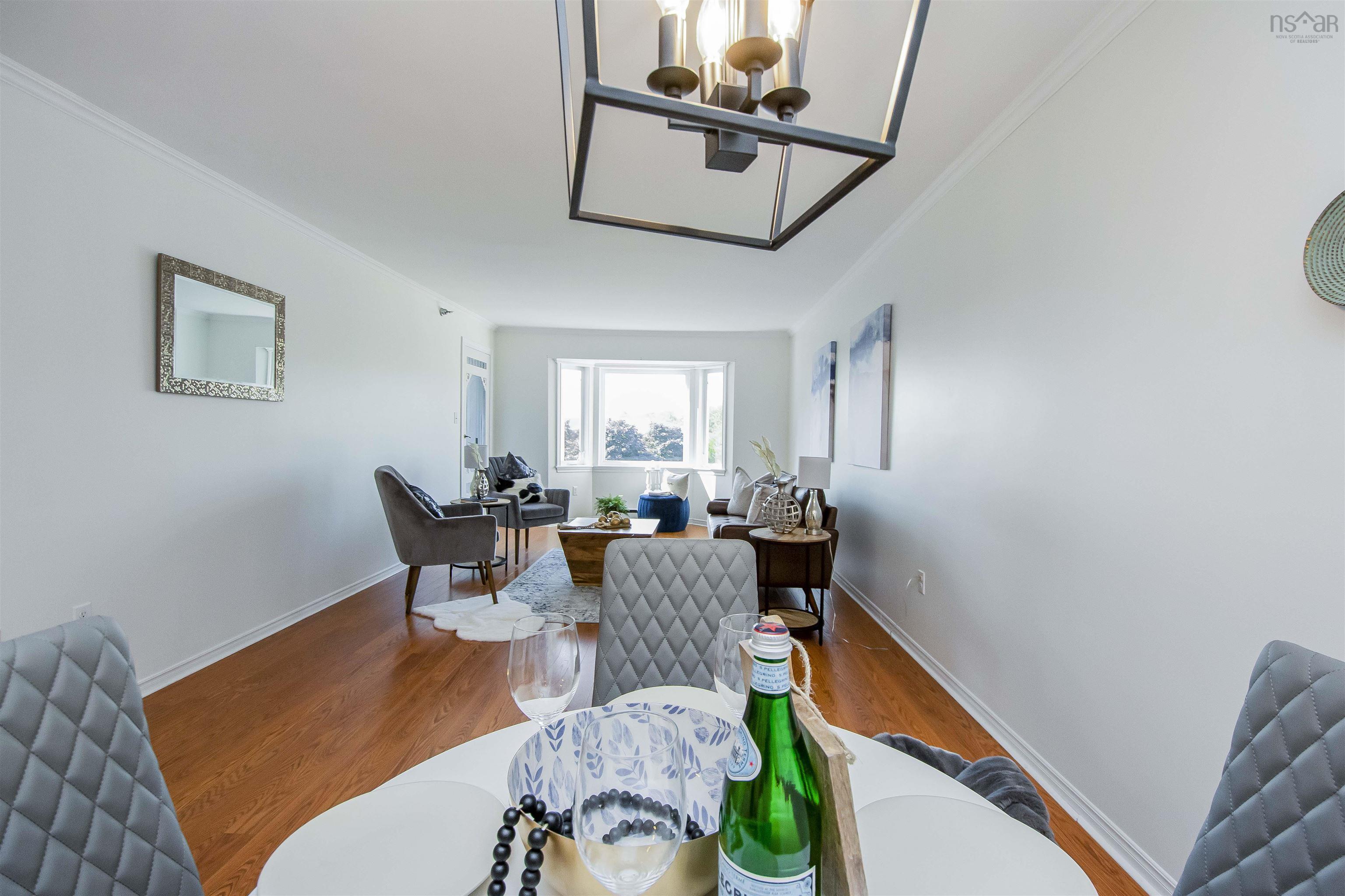 $369,900.00: 303 93 Kearney Lake Road, Clayton Park