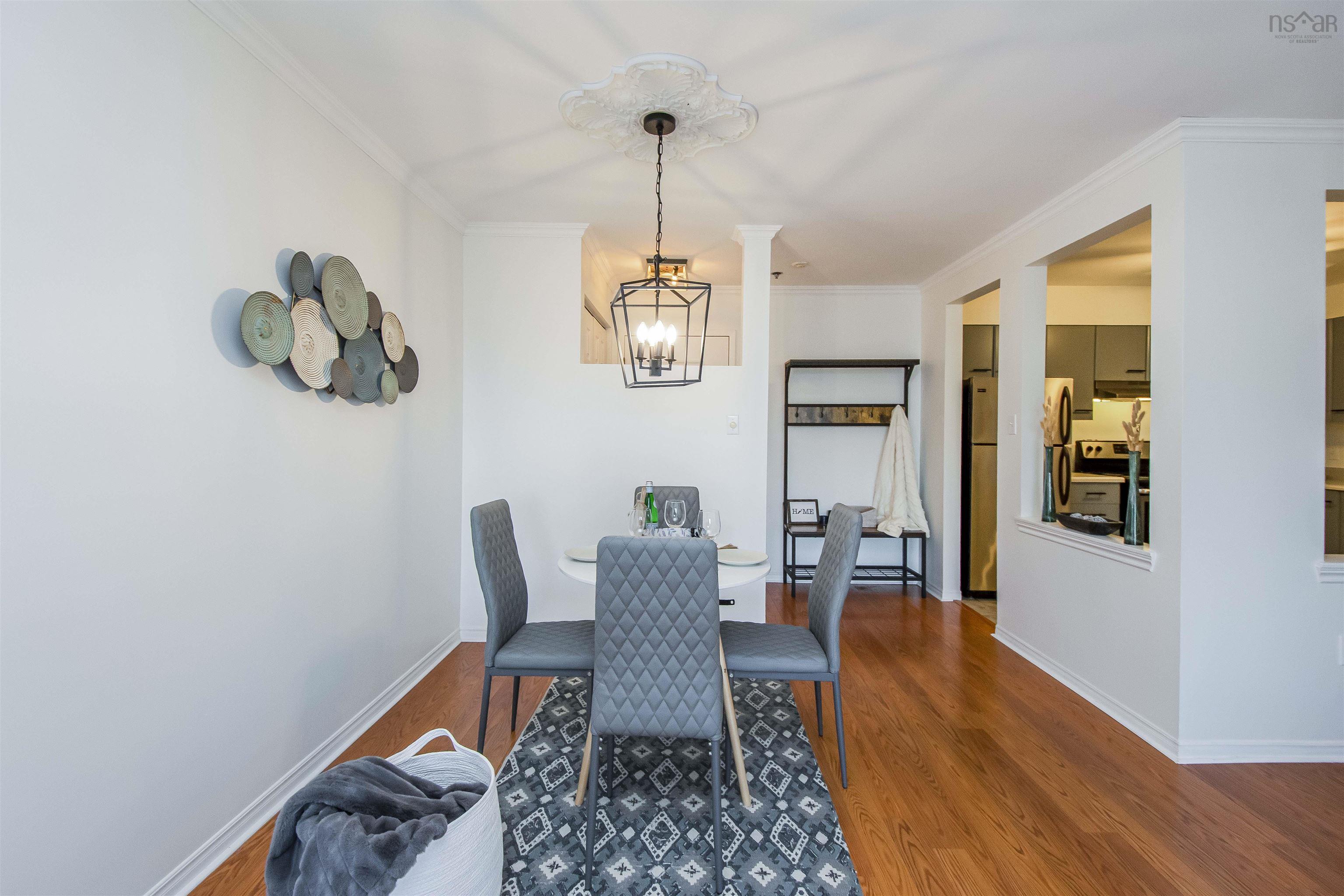 $369,900.00: 303 93 Kearney Lake Road, Clayton Park