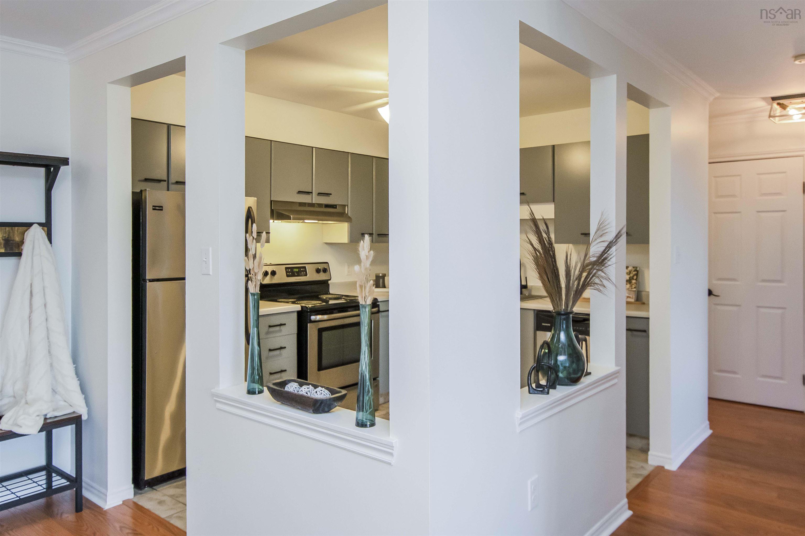 $369,900.00: 303 93 Kearney Lake Road, Clayton Park