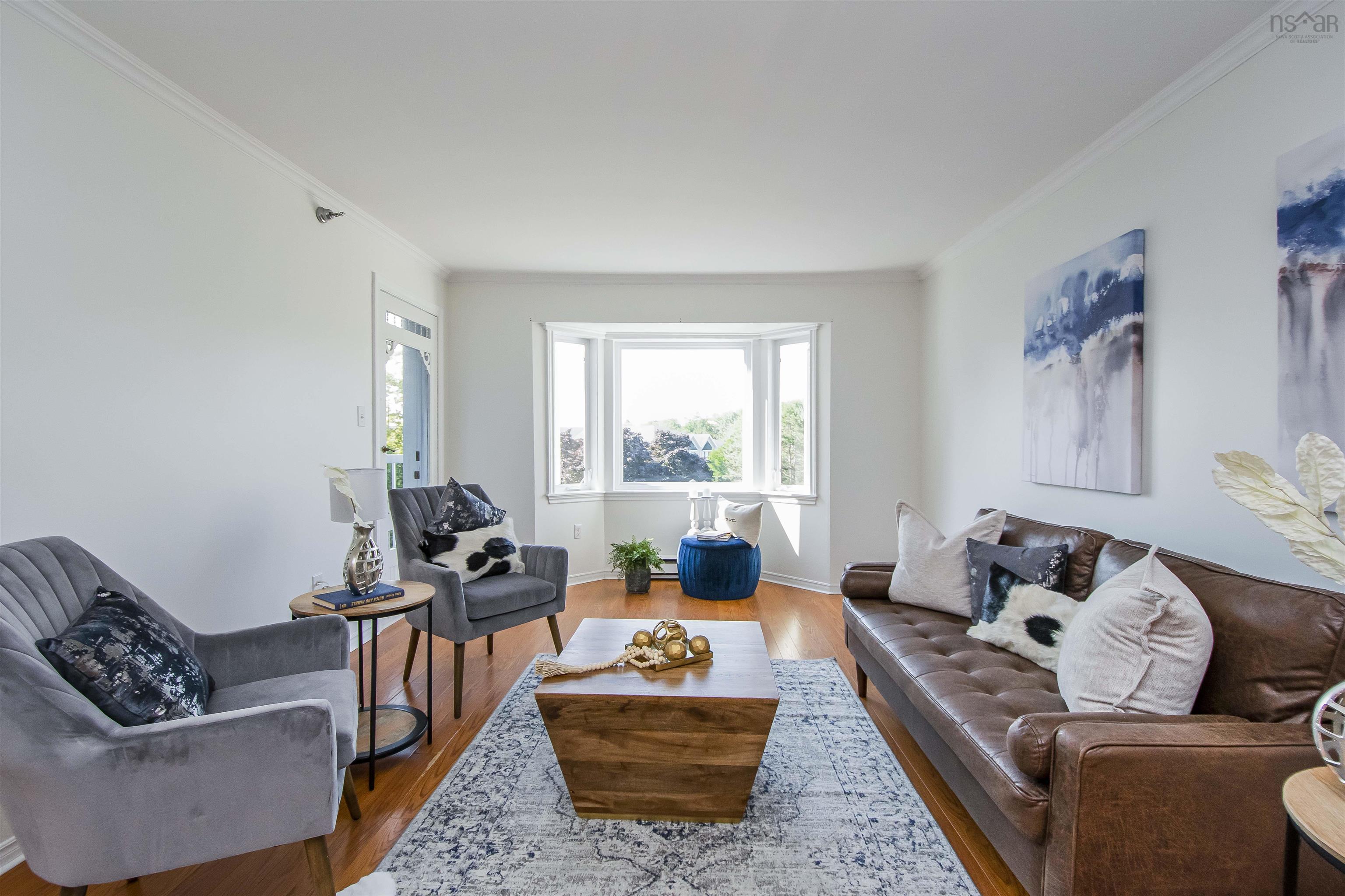 $369,900.00: 303 93 Kearney Lake Road, Clayton Park