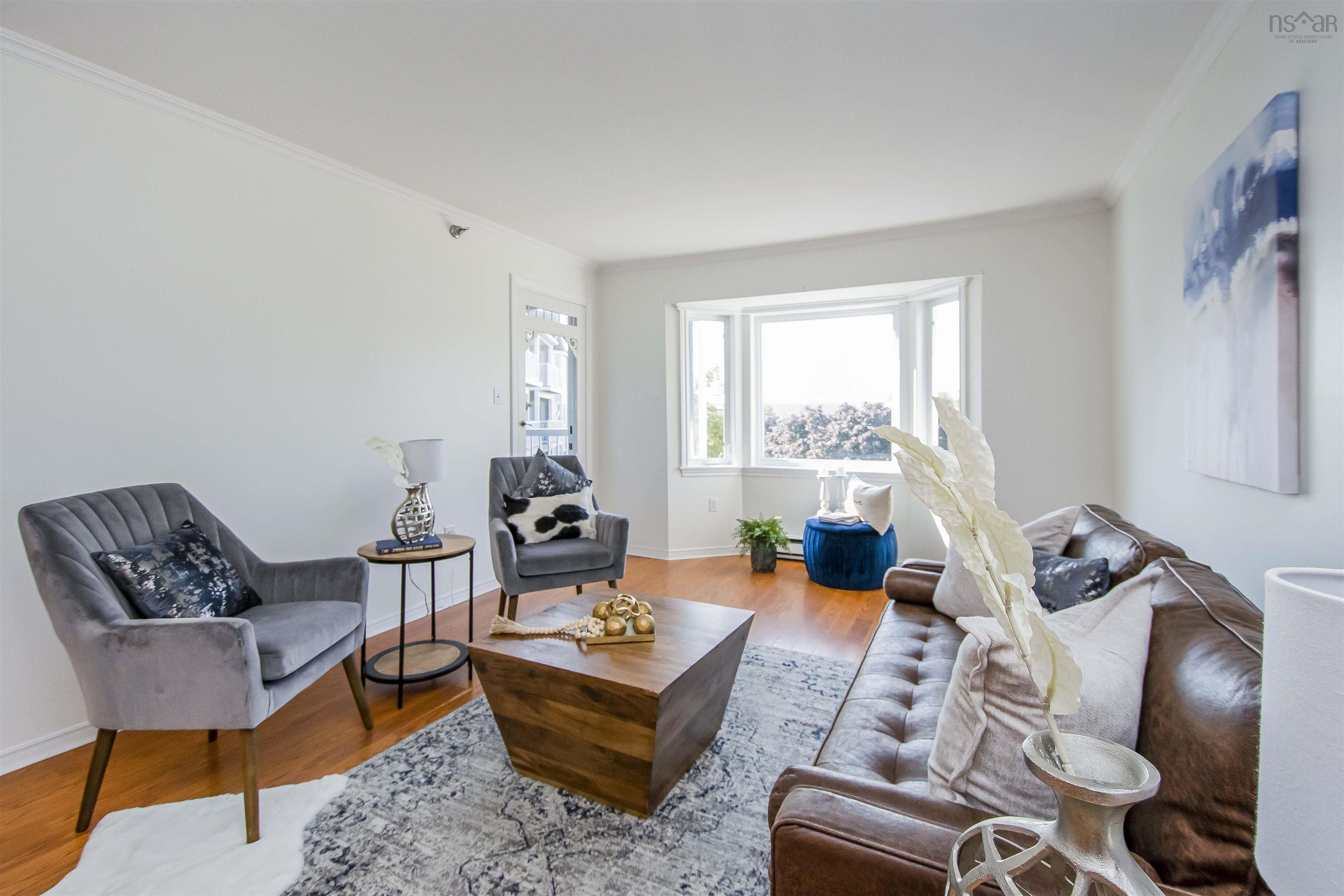 $369,900.00: 303 93 Kearney Lake Road, Clayton Park