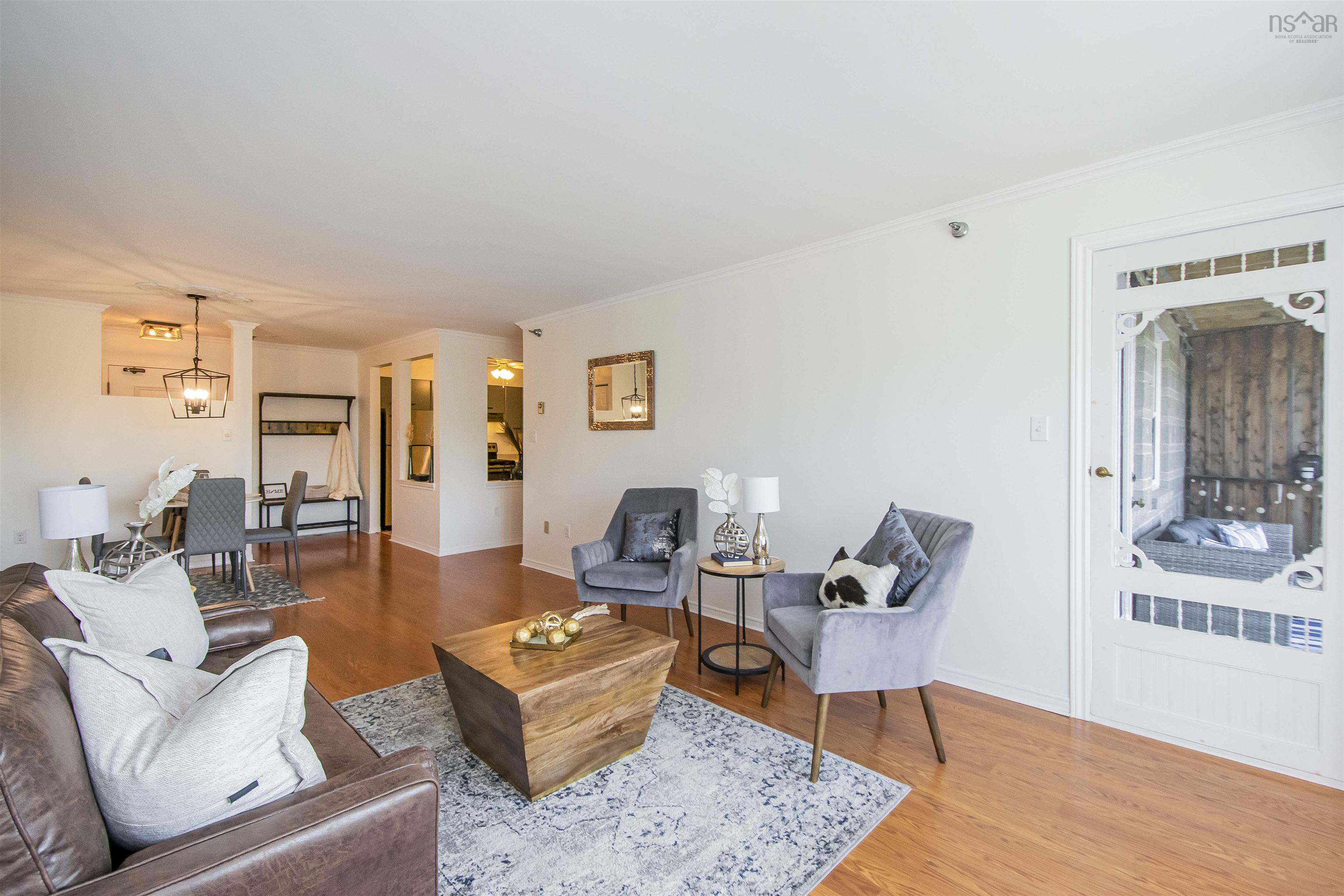 $369,900.00: 303 93 Kearney Lake Road, Clayton Park