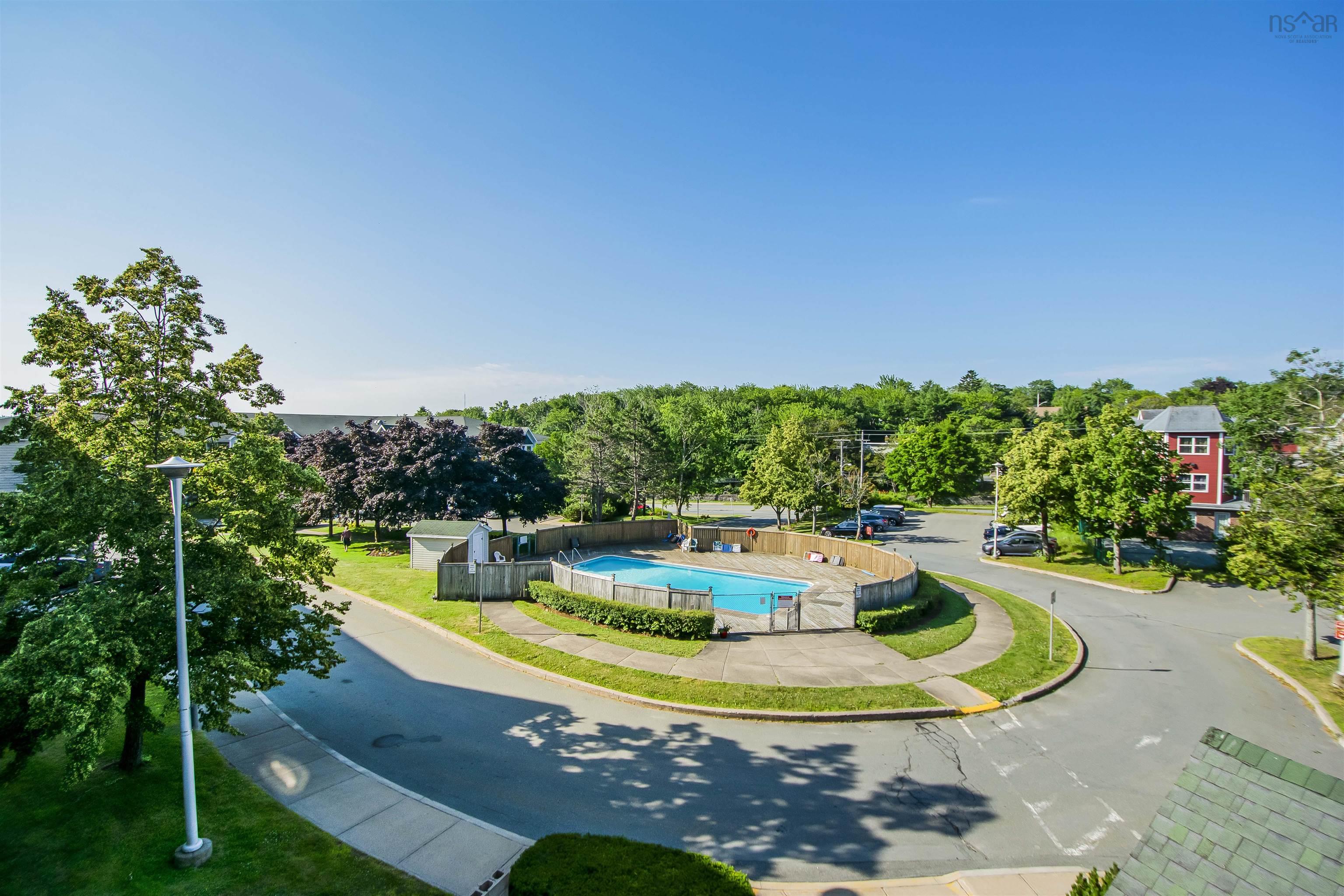 $369,900.00: 303 93 Kearney Lake Road, Clayton Park