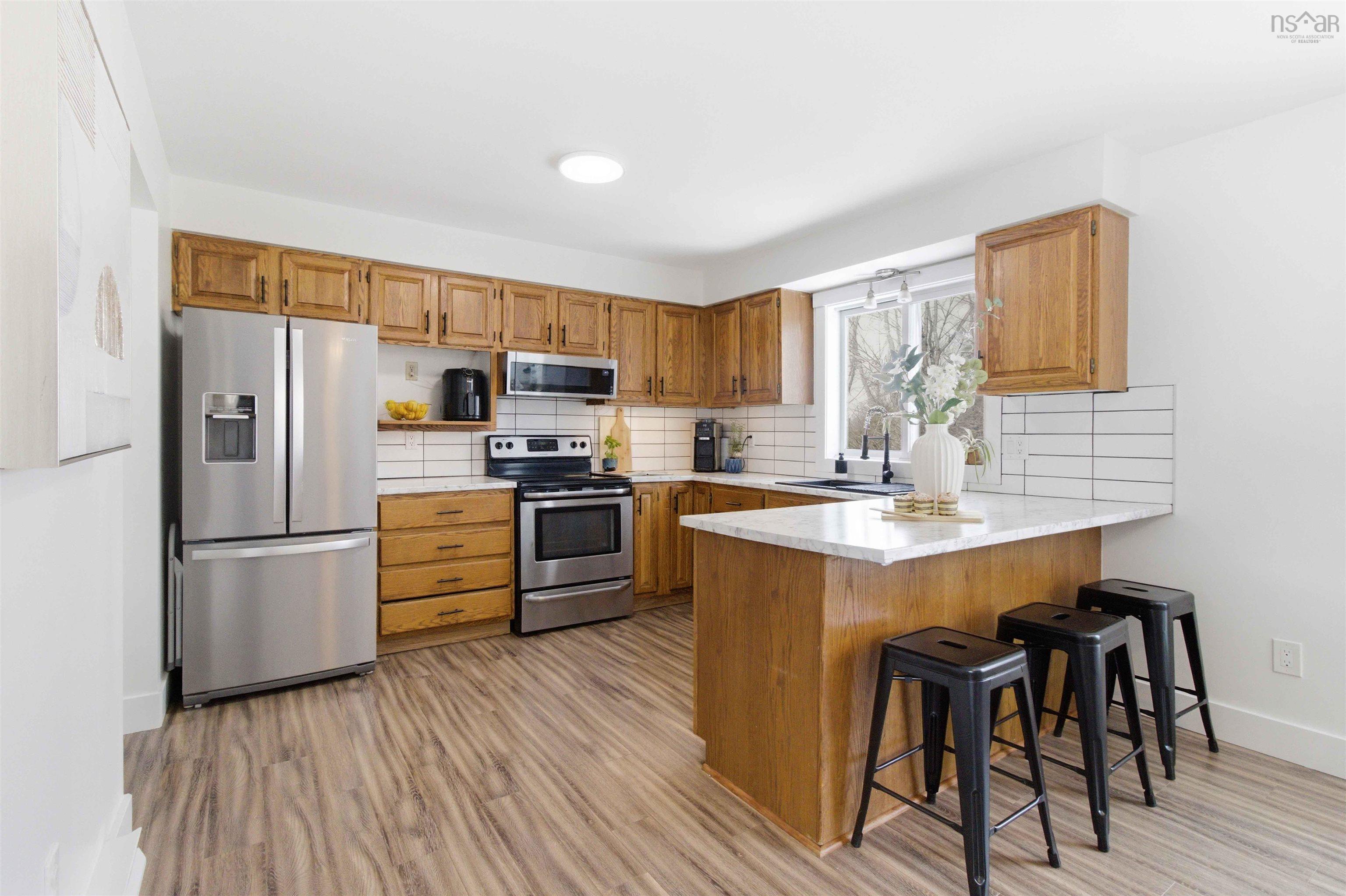 $565,000.00: 165 Cavalier Drive, Sackville