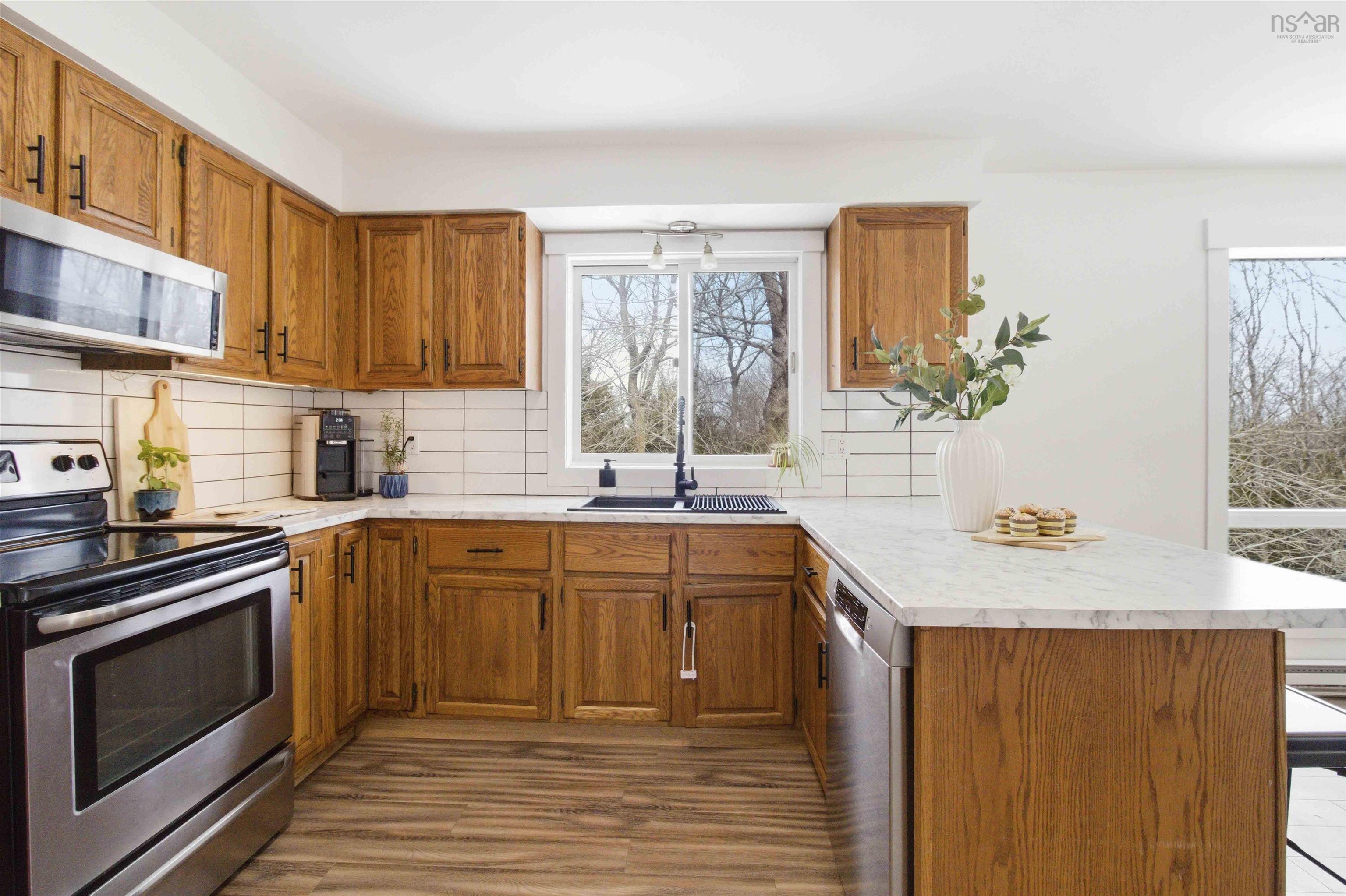 $565,000.00: 165 Cavalier Drive, Sackville