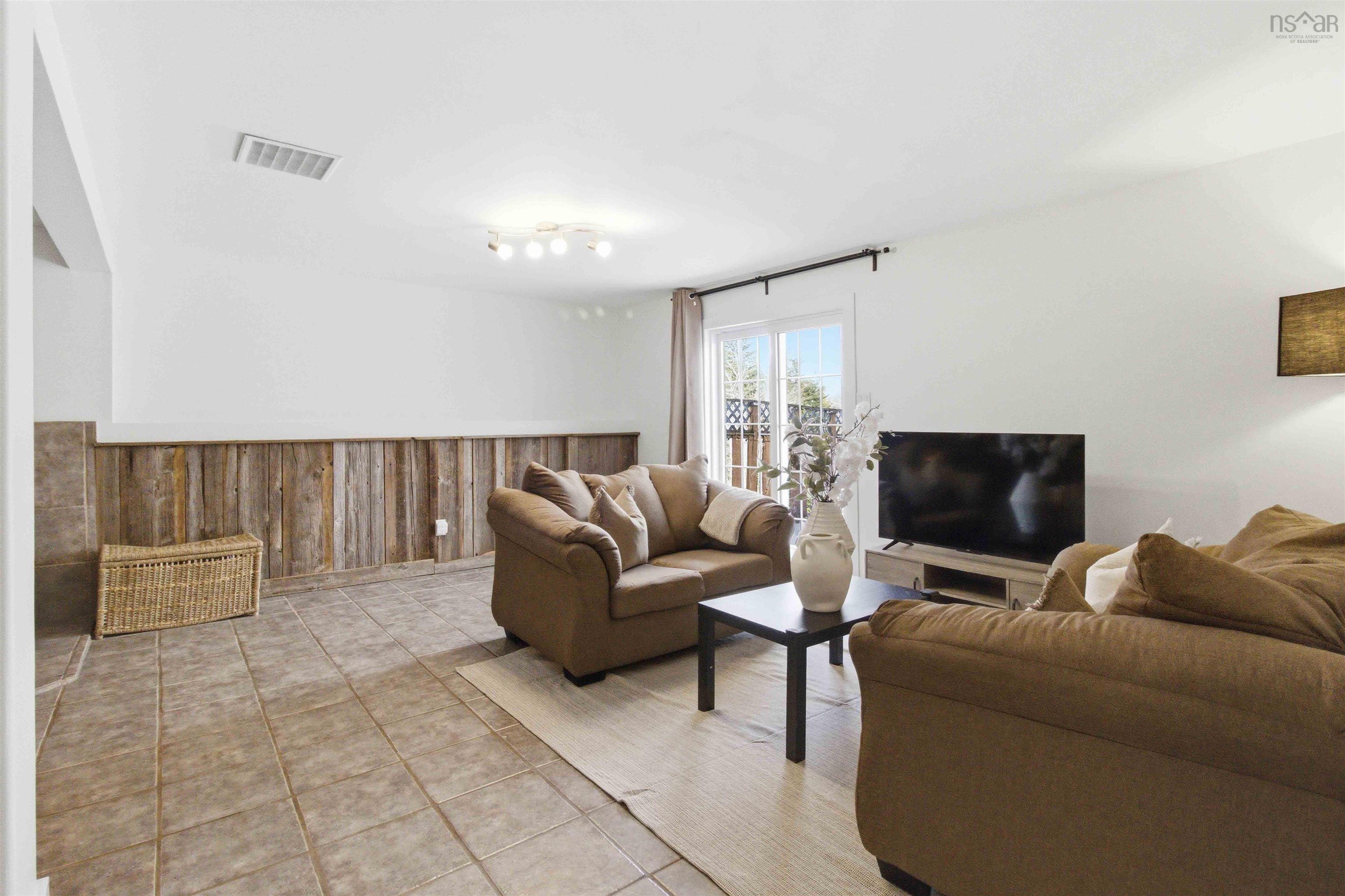 $565,000.00: 165 Cavalier Drive, Sackville