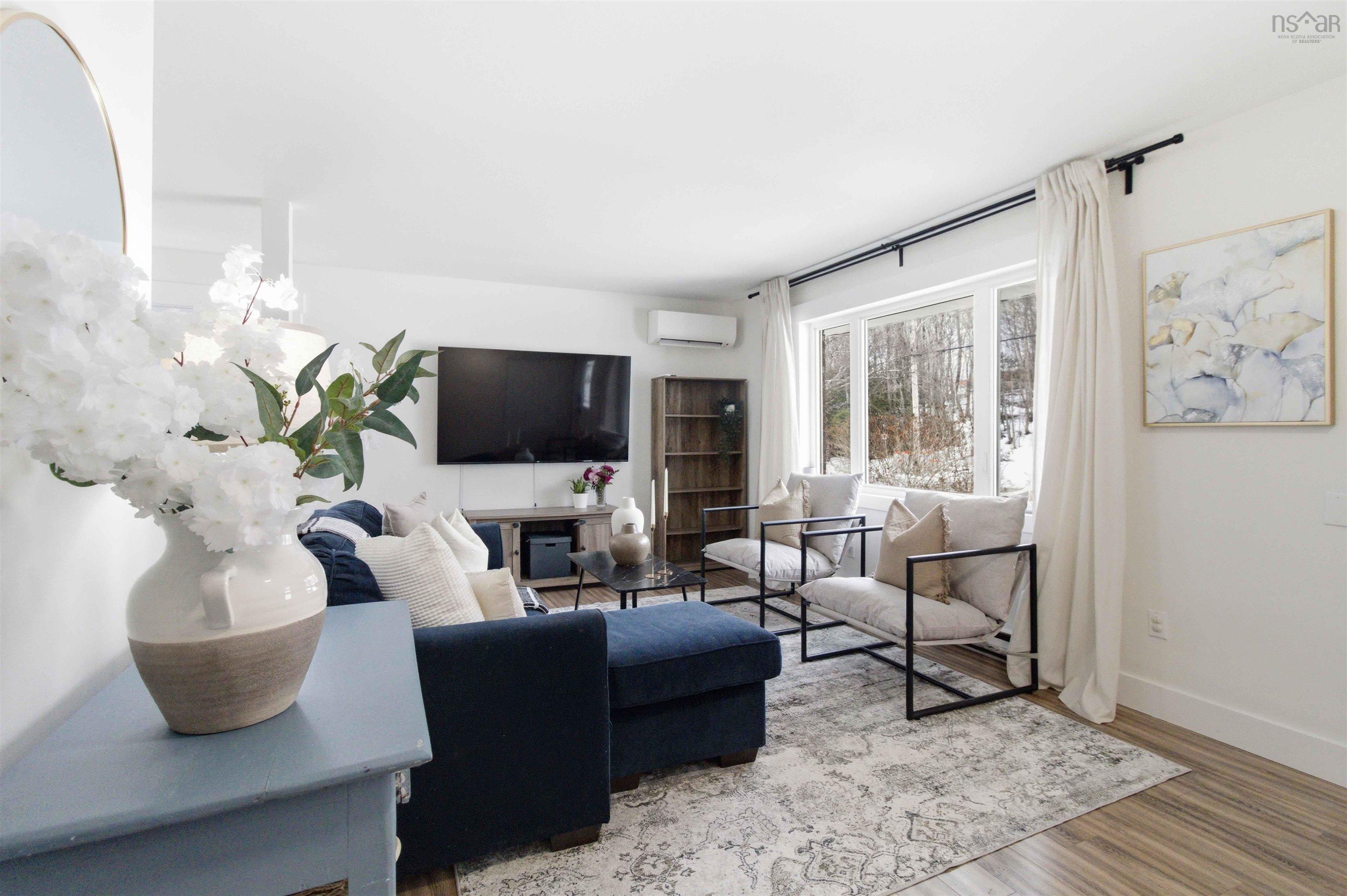 $565,000.00: 165 Cavalier Drive, Sackville