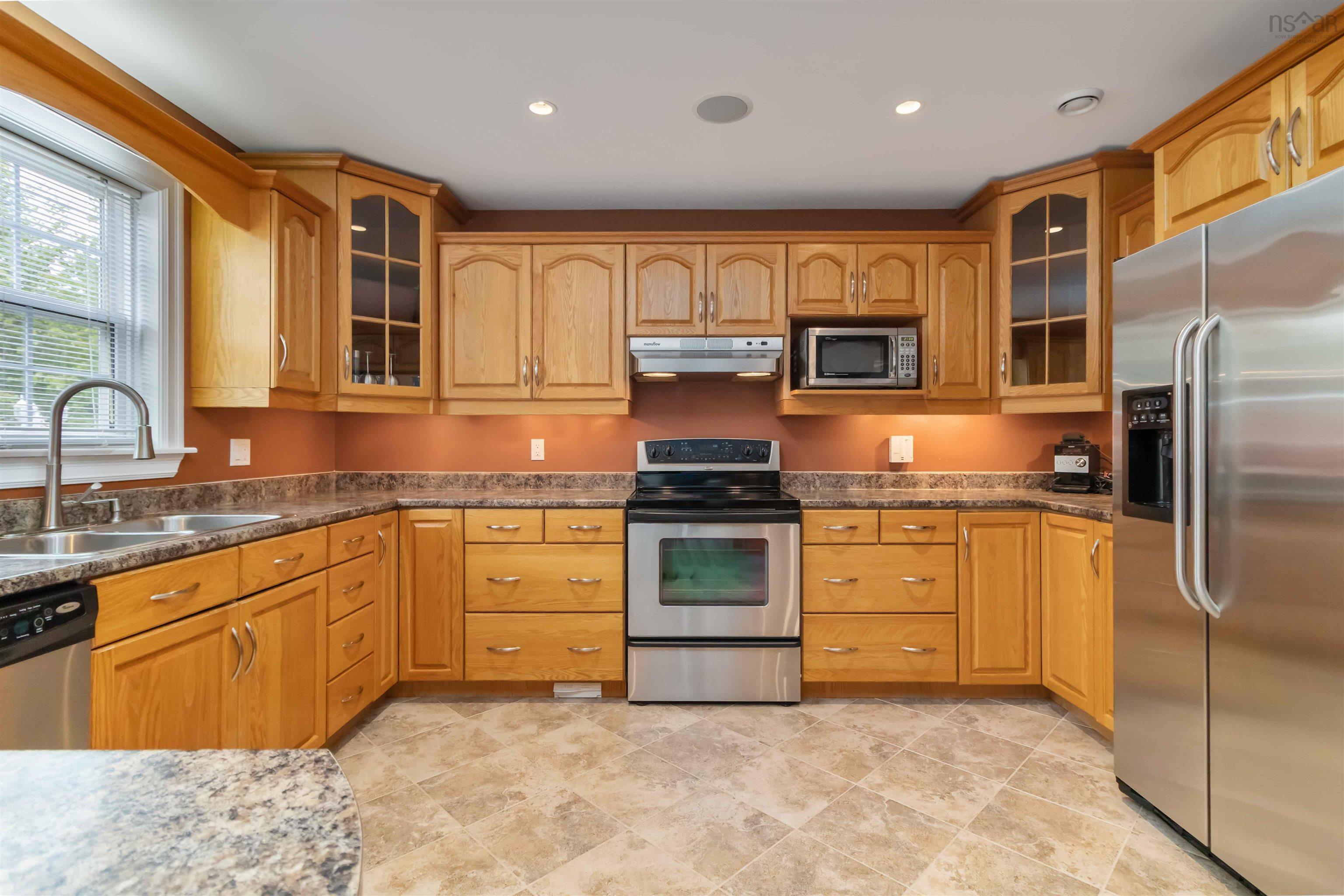 $835,000.00: 16 Valerie Court, Windsor Junction