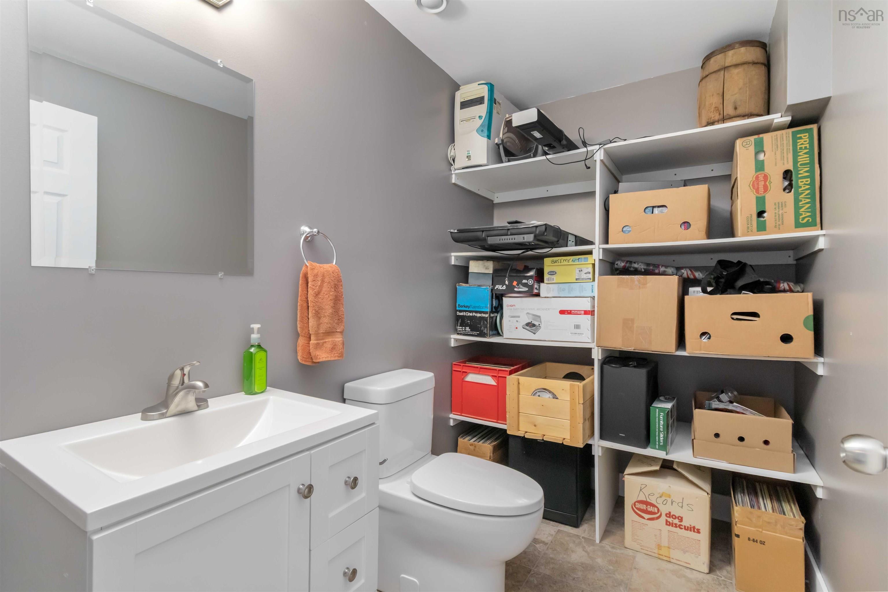 $835,000.00: 16 Valerie Court, Windsor Junction