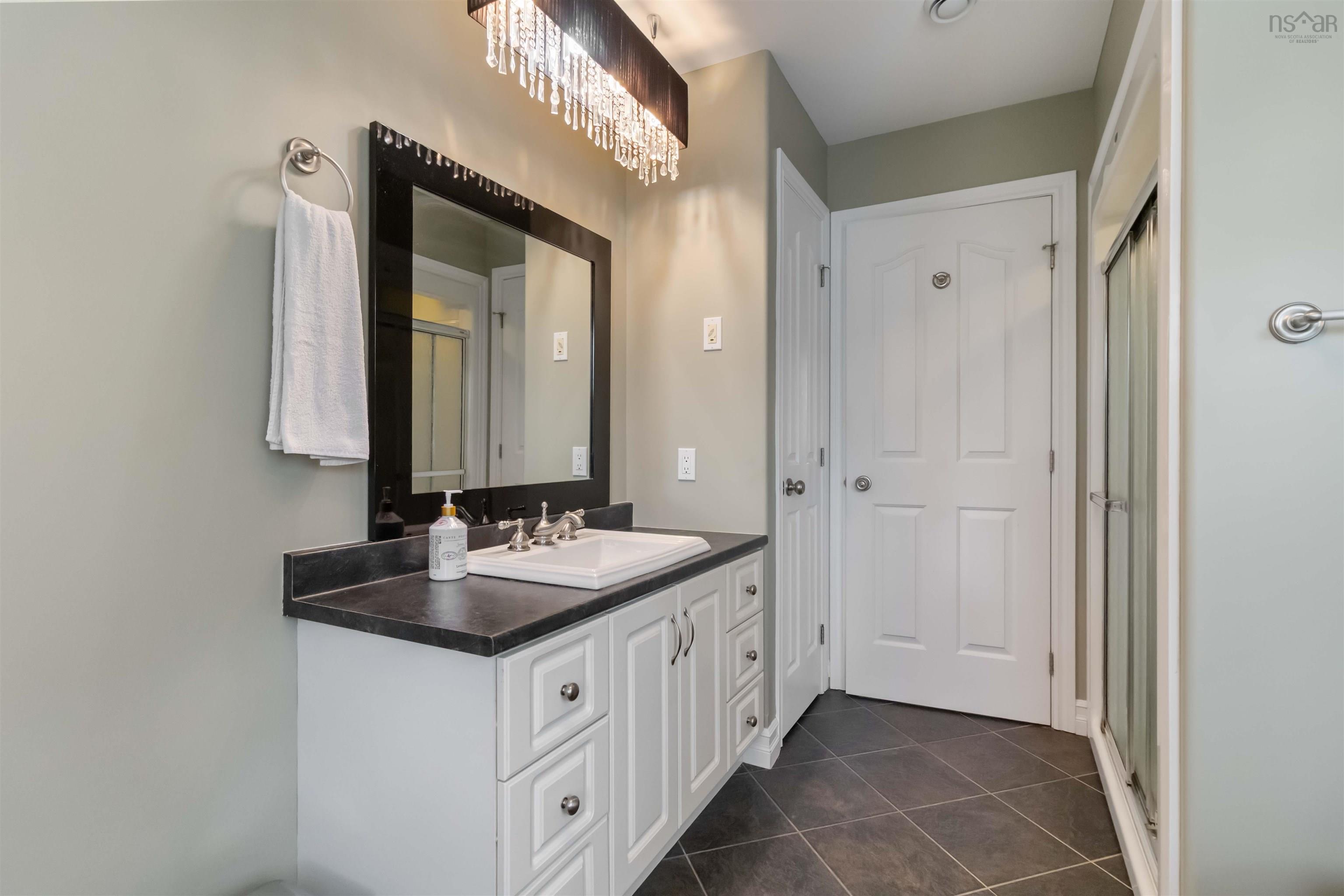 $835,000.00: 16 Valerie Court, Windsor Junction