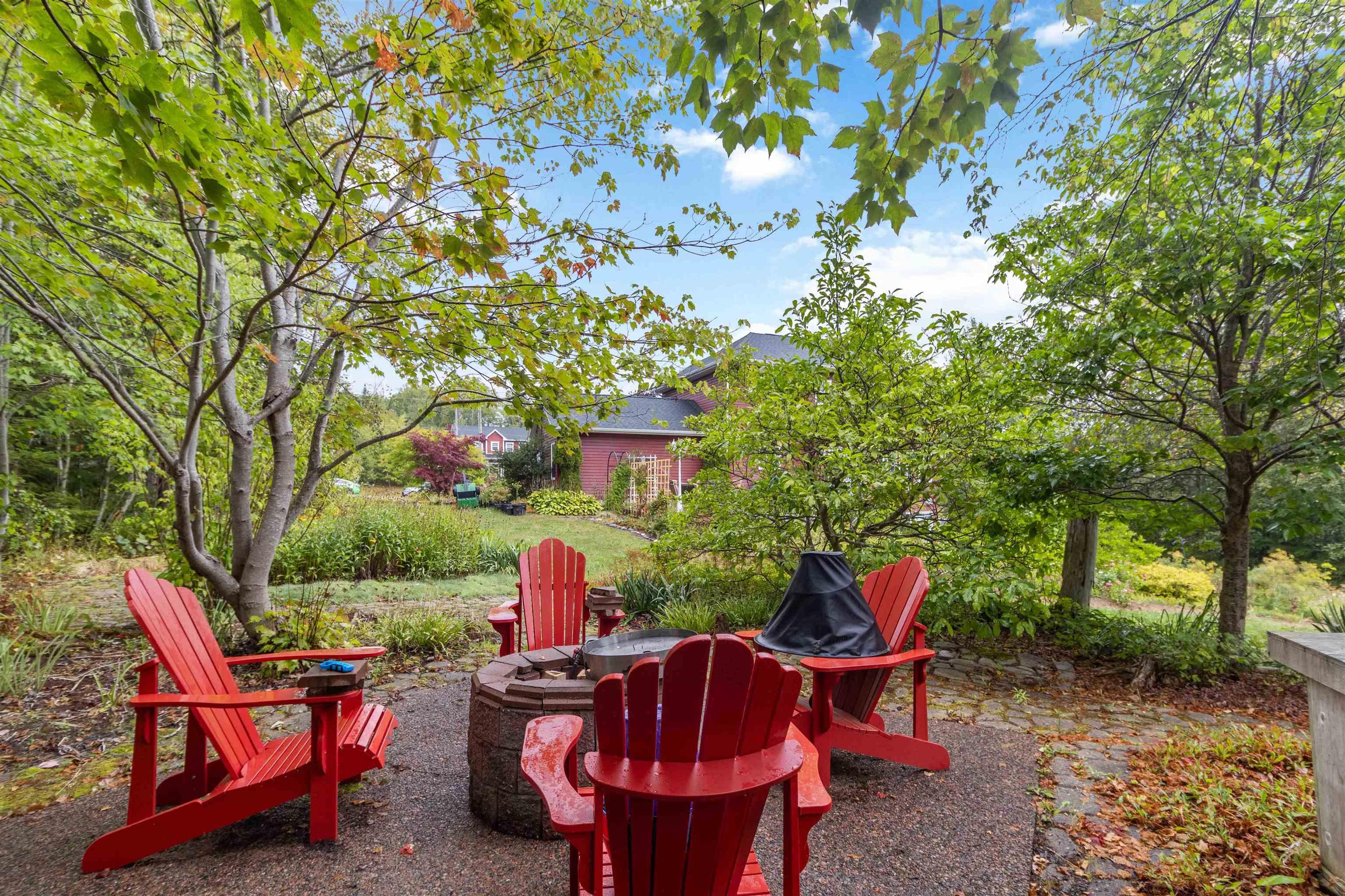 $835,000.00: 16 Valerie Court, Windsor Junction