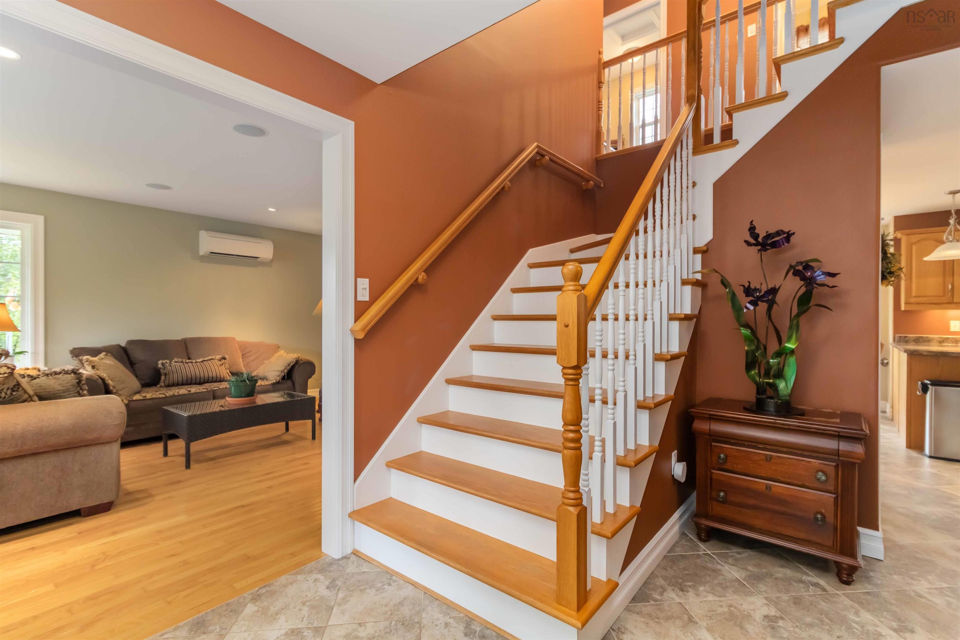 $835,000.00: 16 Valerie Court, Windsor Junction