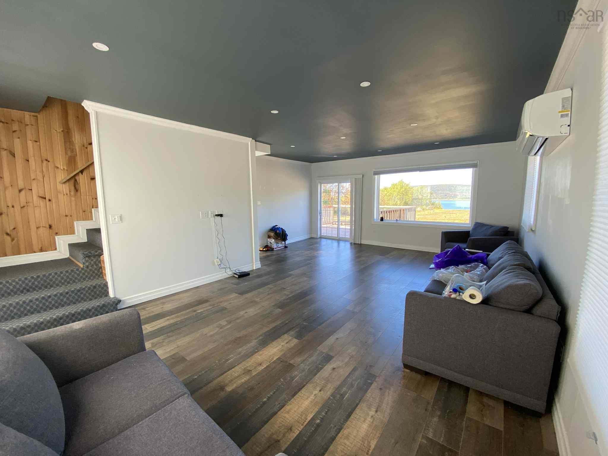 $455,000.00: 2799 1 Highway, Upper Clements