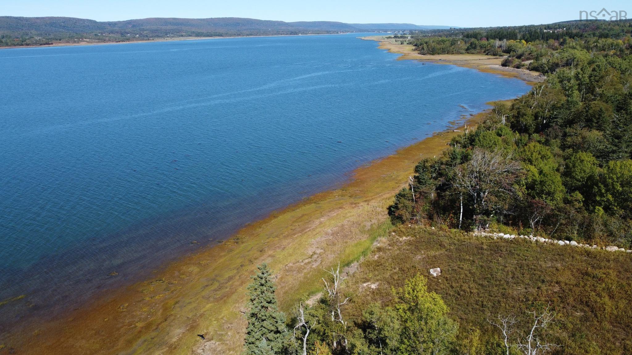 $455,000.00: 2799 1 Highway, Upper Clements