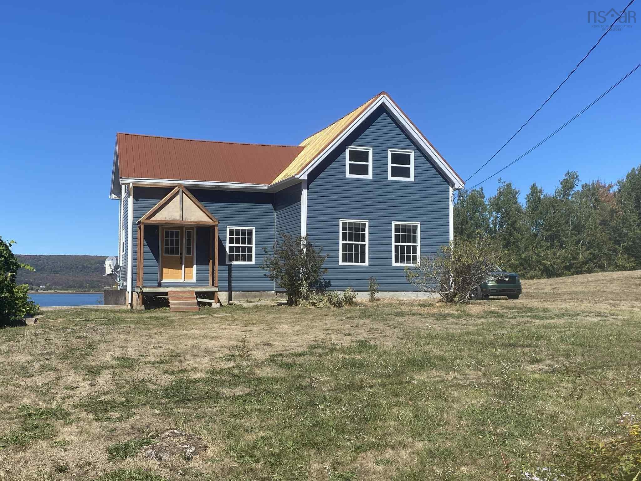 $455,000.00: 2799 1 Highway, Upper Clements