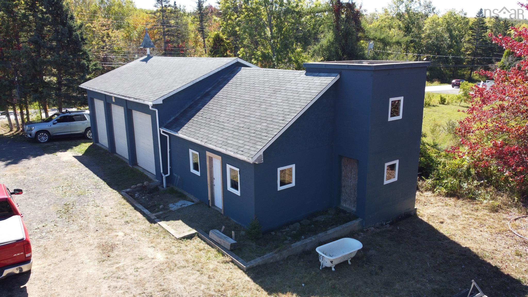 $455,000.00: 2799 1 Highway, Upper Clements