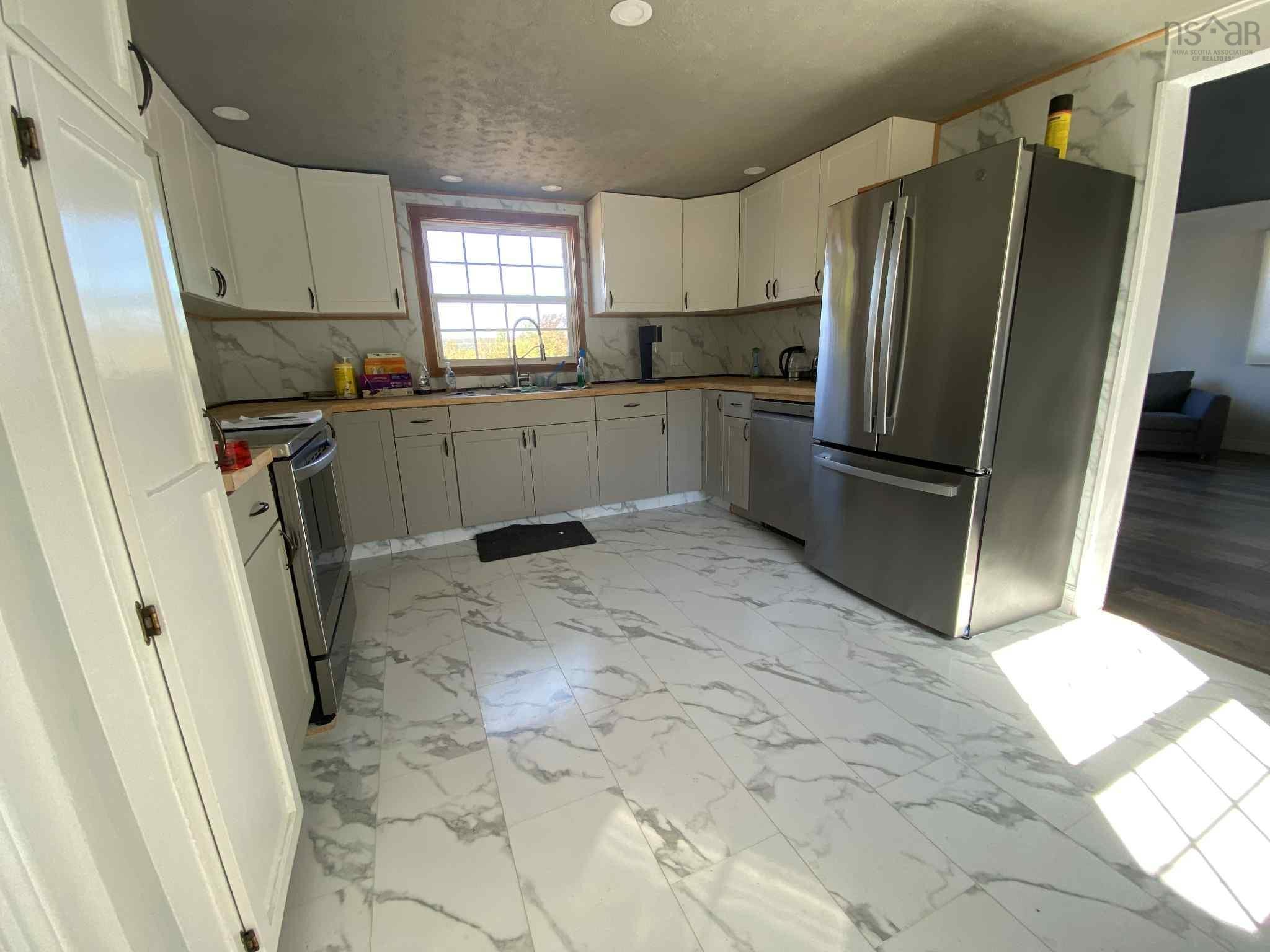 $455,000.00: 2799 1 Highway, Upper Clements