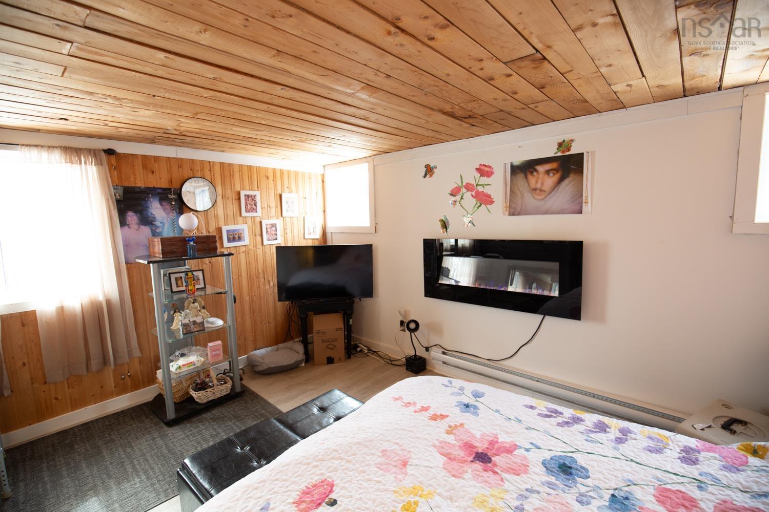 $240,000.00: 107 UPPER PEMBROKE Road, Pembroke