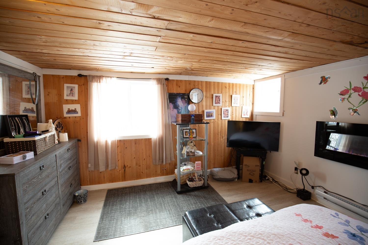 $240,000.00: 107 UPPER PEMBROKE Road, Pembroke