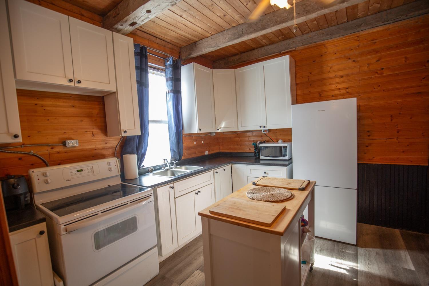 $240,000.00: 107 UPPER PEMBROKE Road, Pembroke