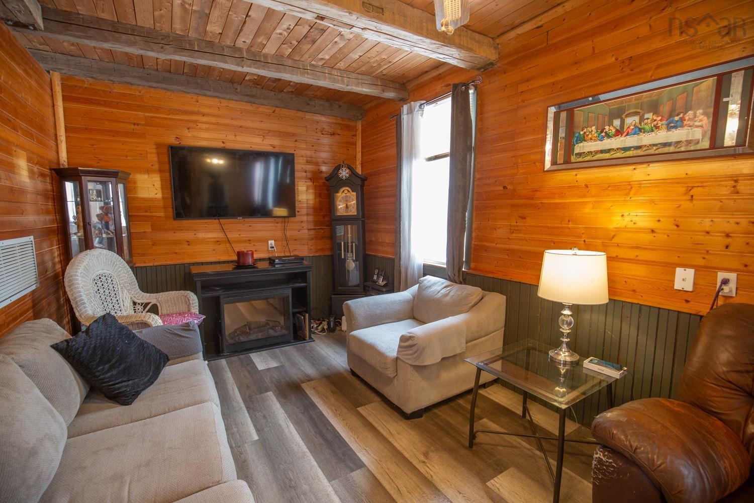 $240,000.00: 107 UPPER PEMBROKE Road, Pembroke