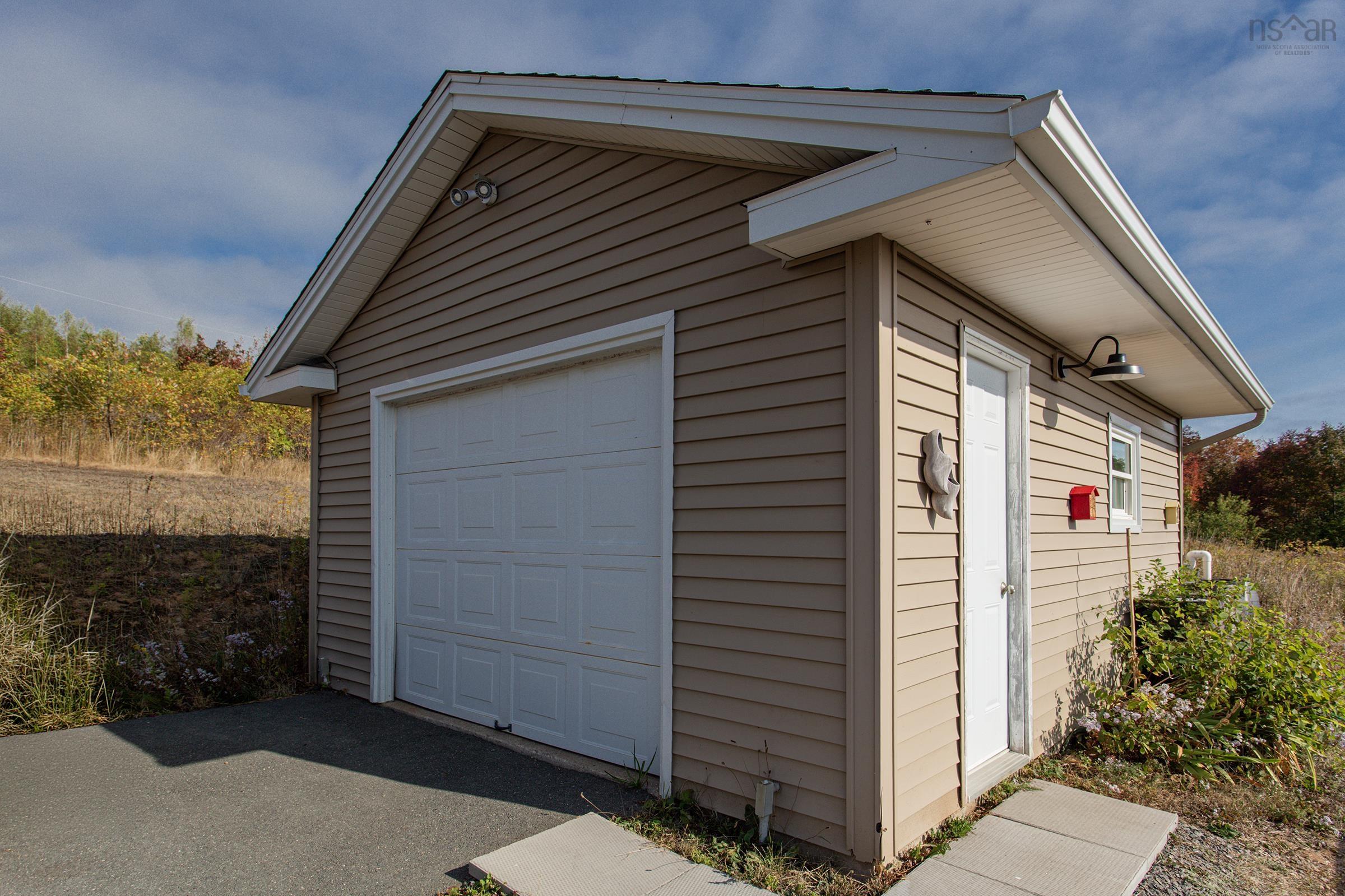 $639,000.00: 36 Beech Hill Road, North Alton