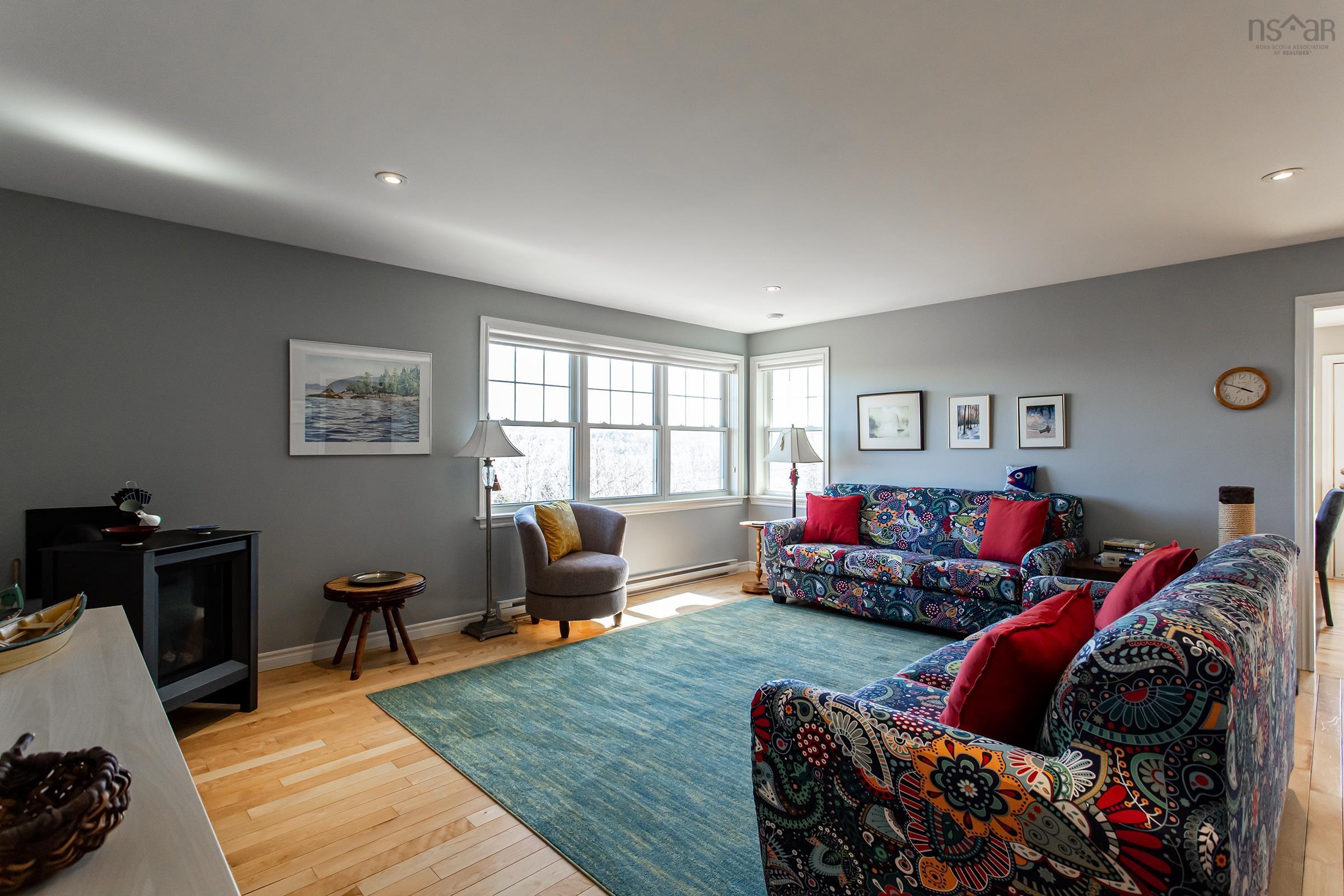 $639,000.00: 36 Beech Hill Road, North Alton