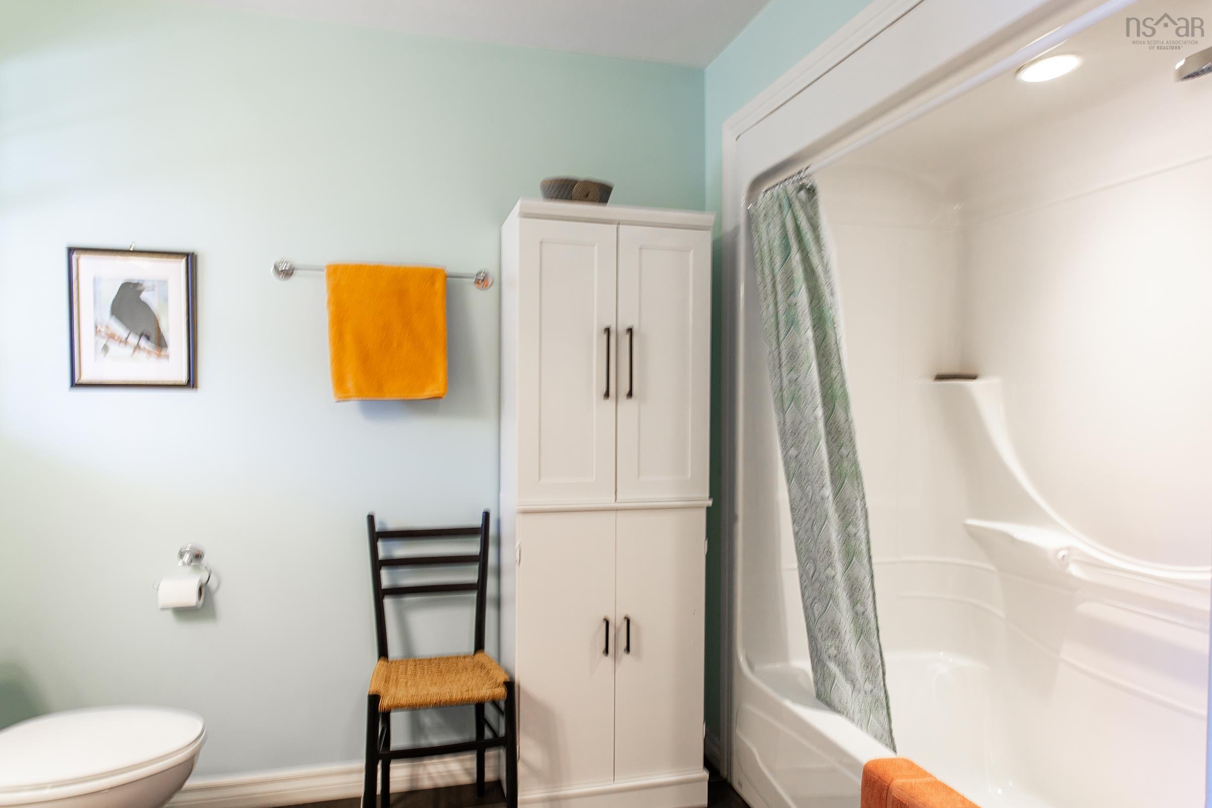 $639,000.00: 36 Beech Hill Road, North Alton