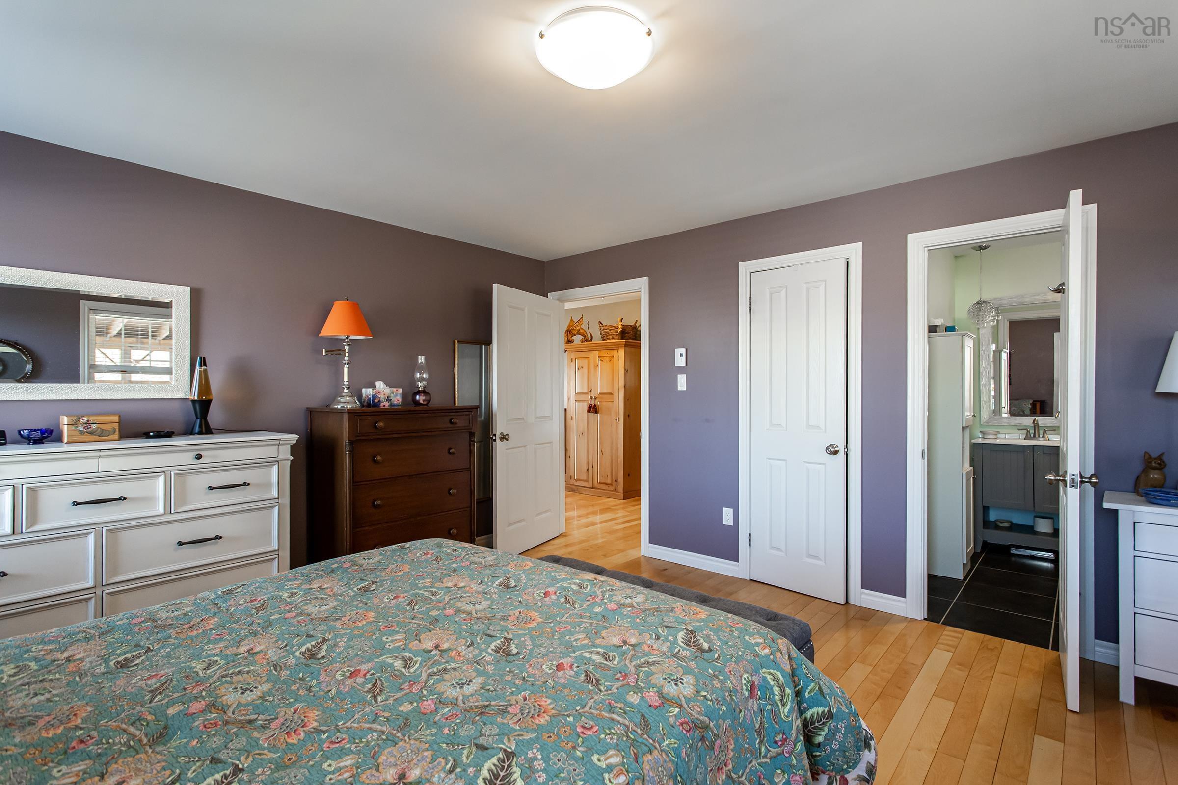 $639,000.00: 36 Beech Hill Road, North Alton