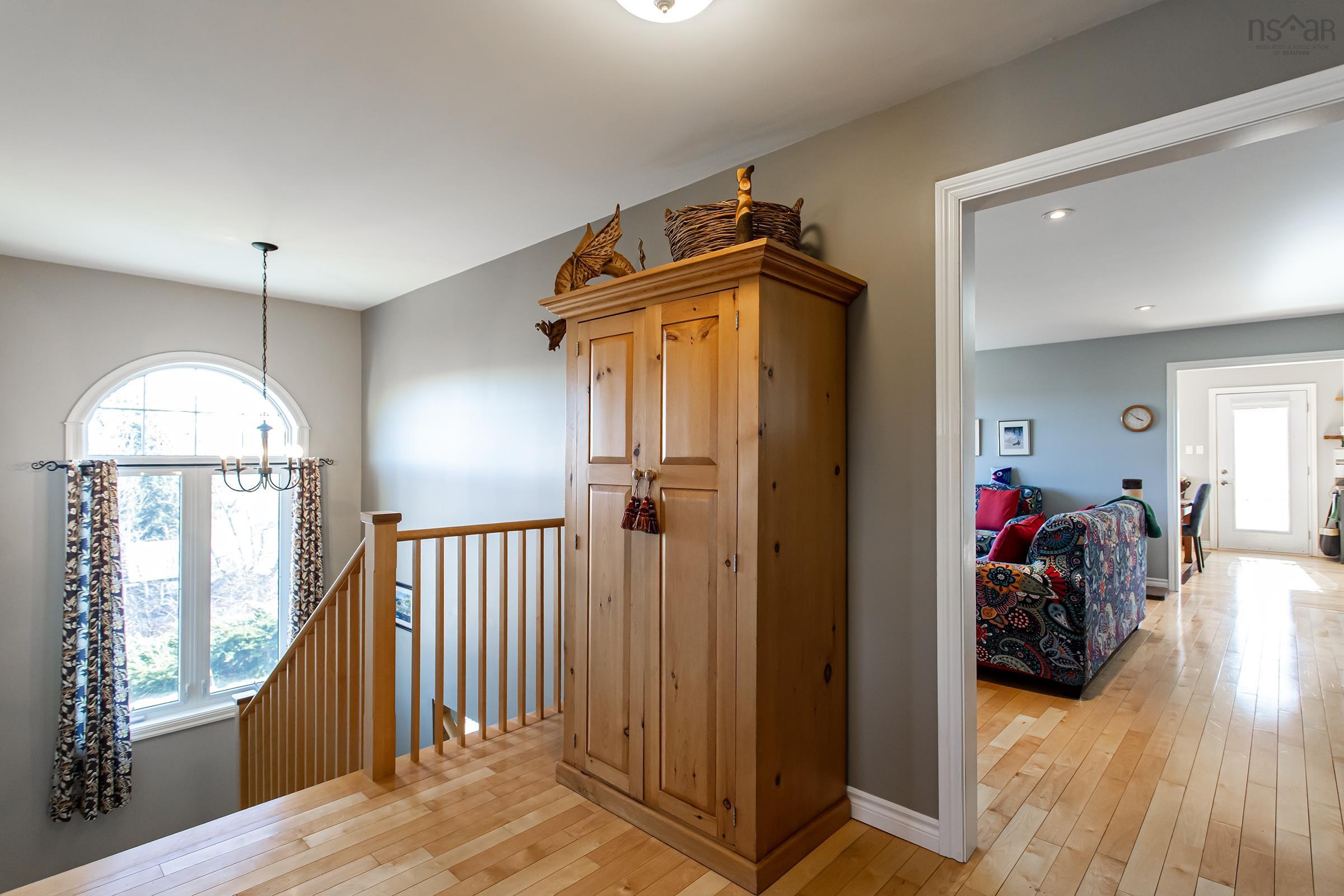 $639,000.00: 36 Beech Hill Road, North Alton