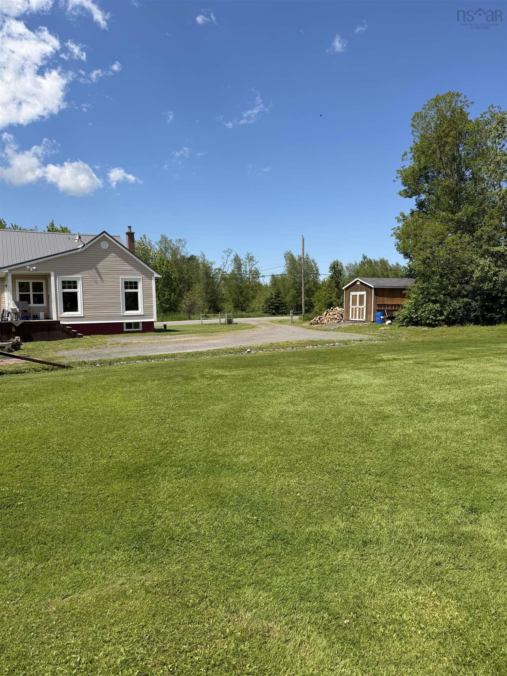 $374,990.00: 1469 Loch Broom Loop, Loch Broom