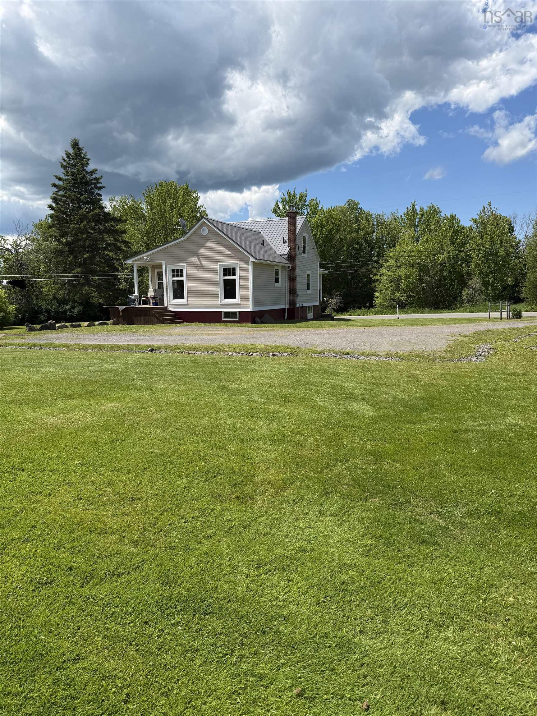 $374,990.00: 1469 Loch Broom Loop, Loch Broom
