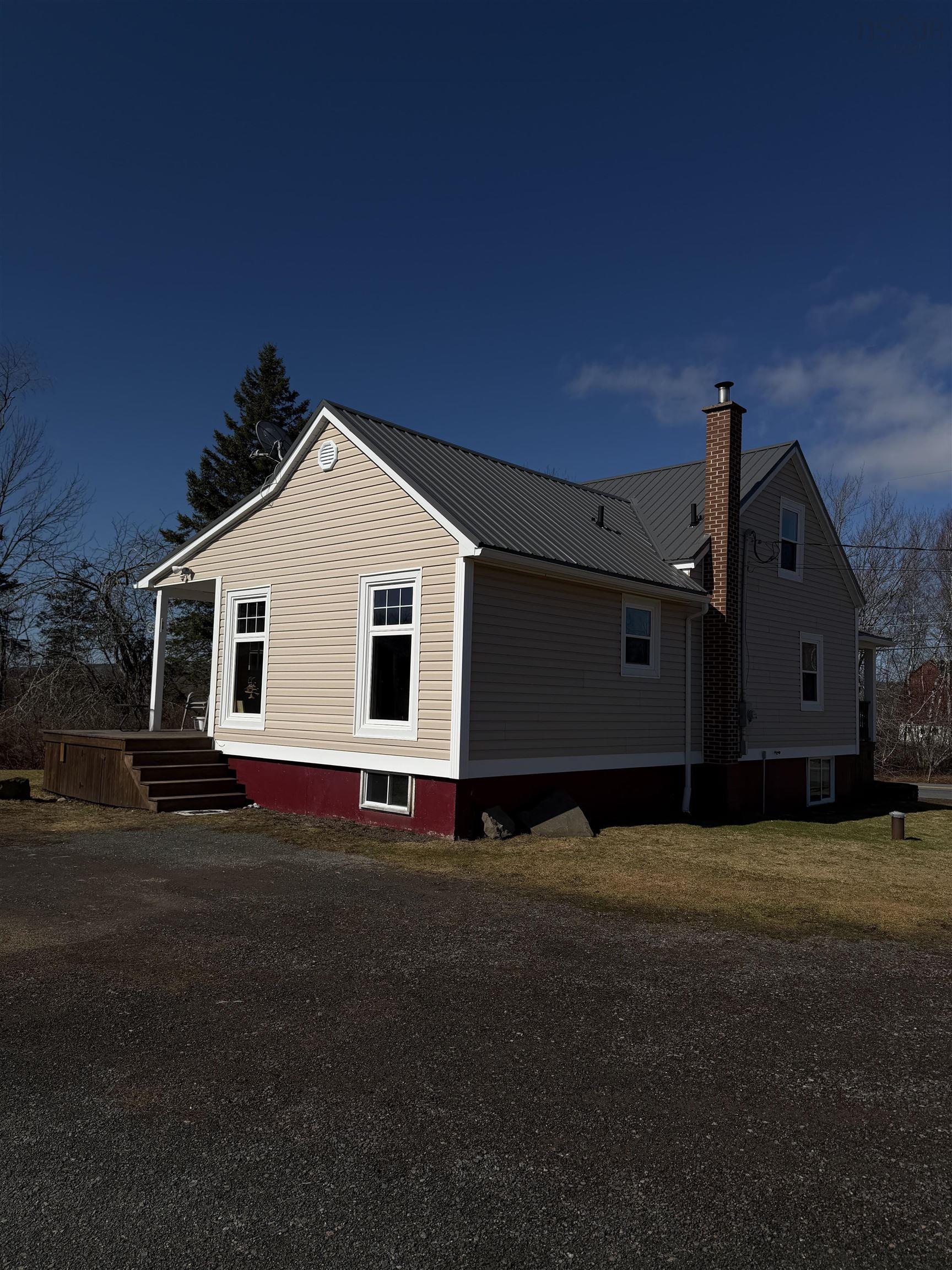 $384,990.00: 1469 Loch Broom Loop, Loch Broom