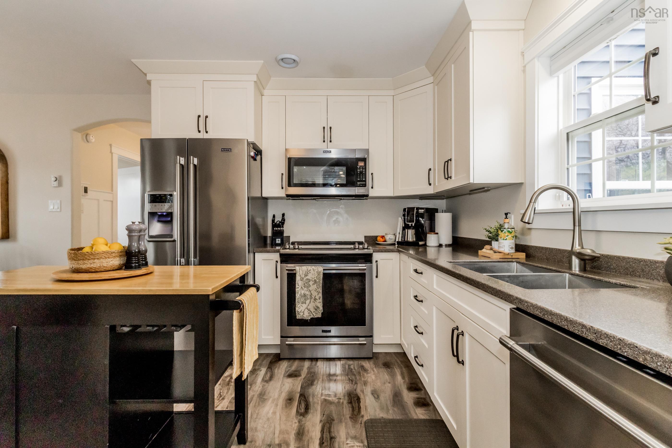 $529,900.00: 71 Acorn Lane, Kingston