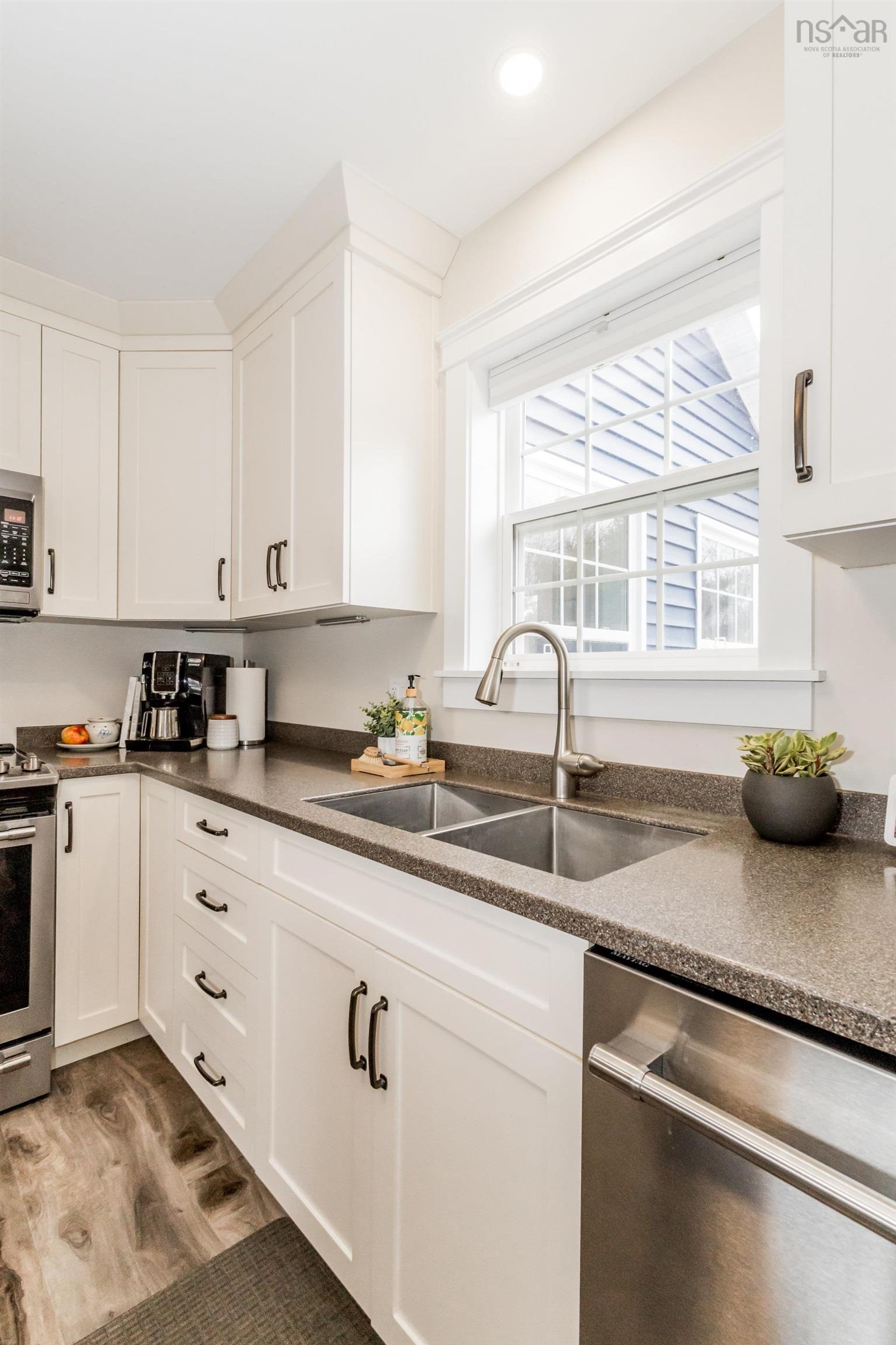 $529,900.00: 71 Acorn Lane, Kingston