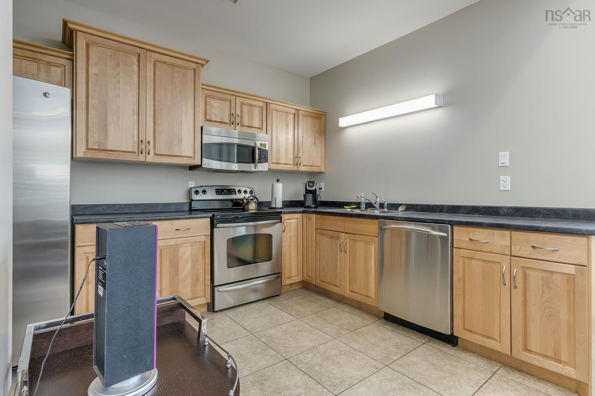 $744,900.00: 502 5839 Cunard Street, Halifax