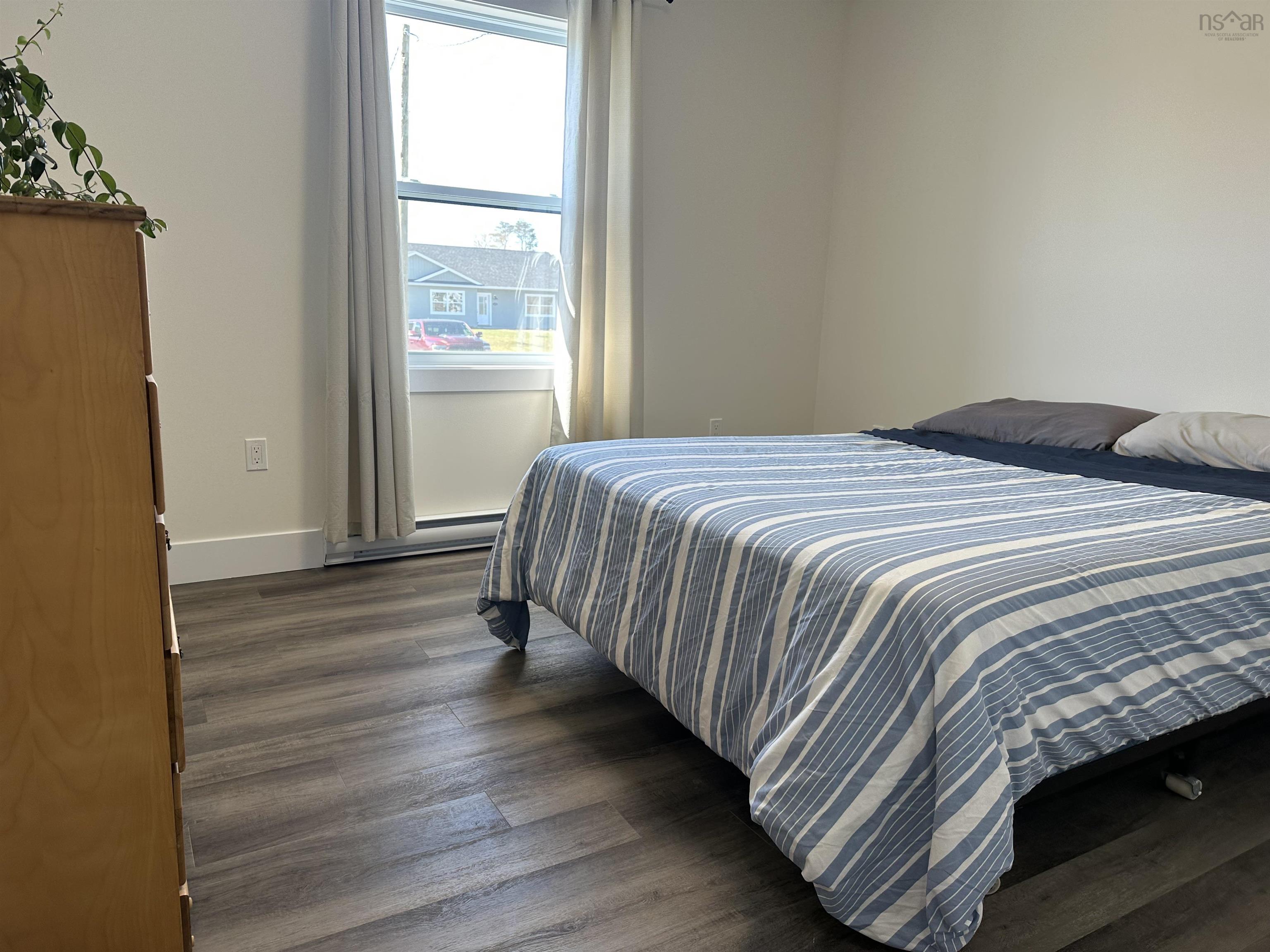 $529,000.00: 28 Holland Lane, Plymouth