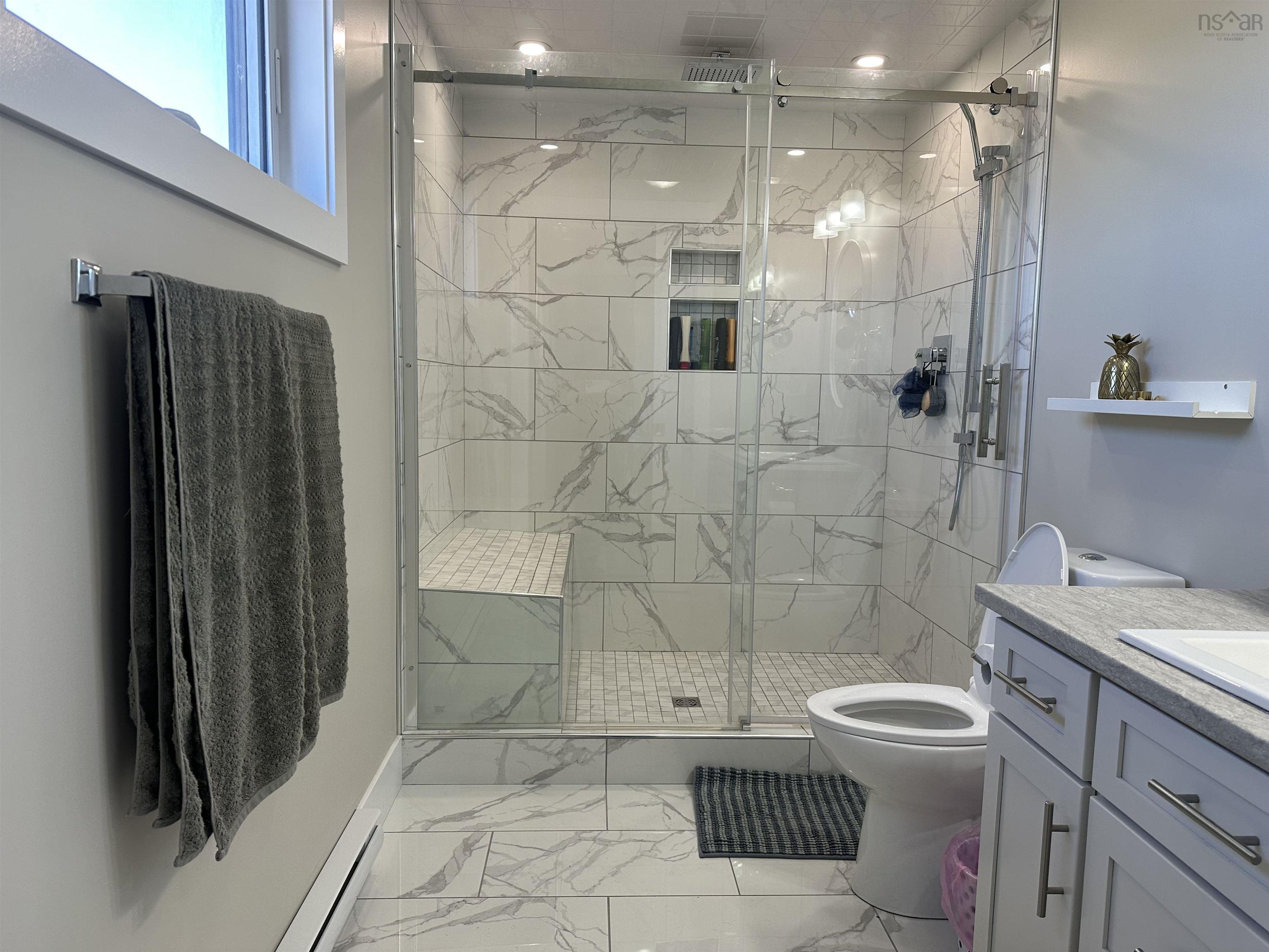 $529,000.00: 28 Holland Lane, Plymouth