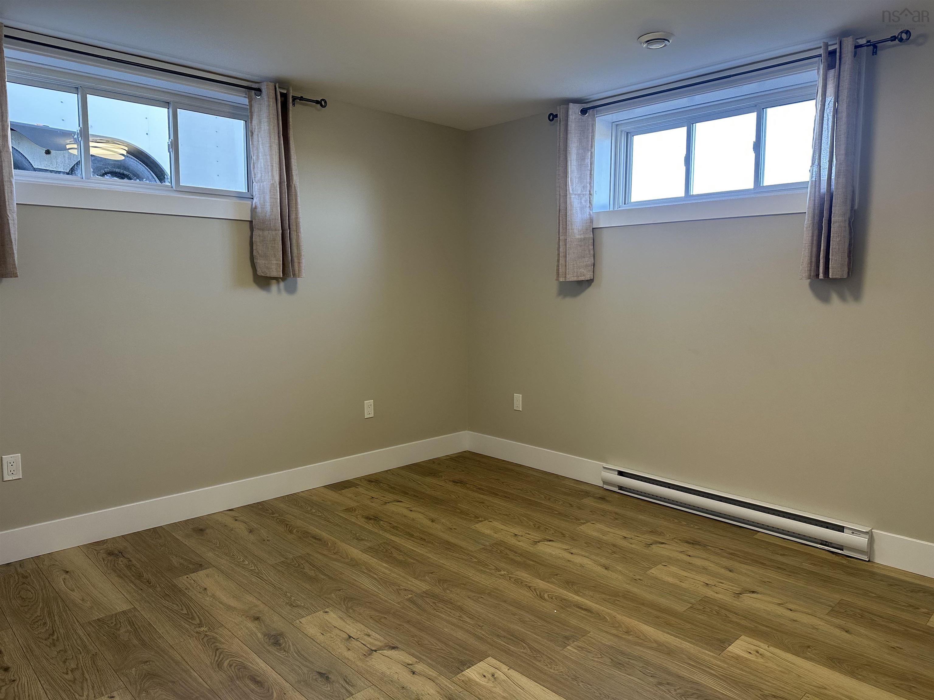 $529,000.00: 28 Holland Lane, Plymouth