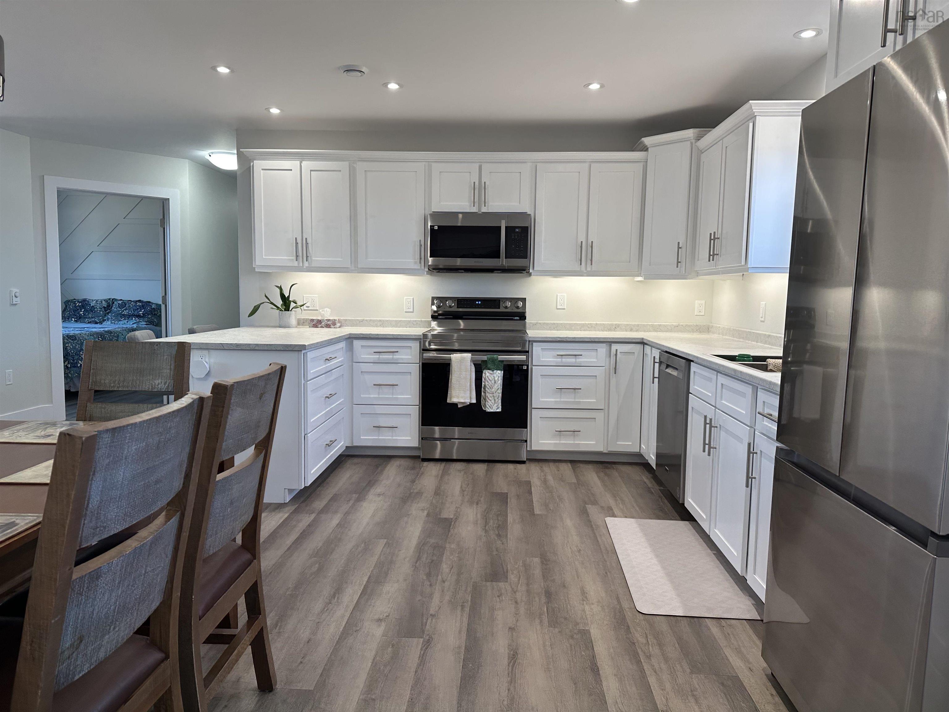 $529,000.00: 28 Holland Lane, Plymouth