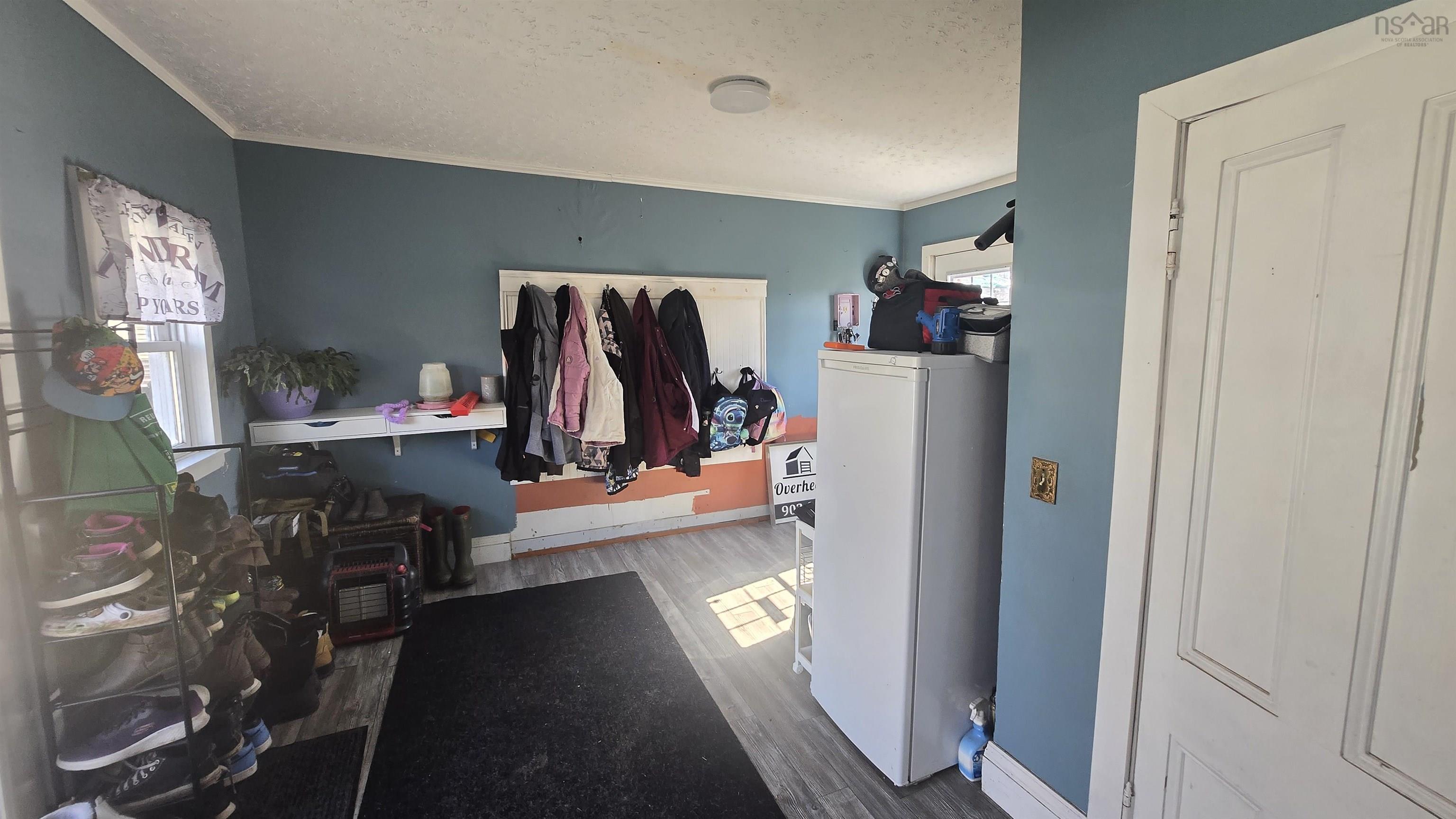 $274,900.00: 8094 Highway 101, Barton