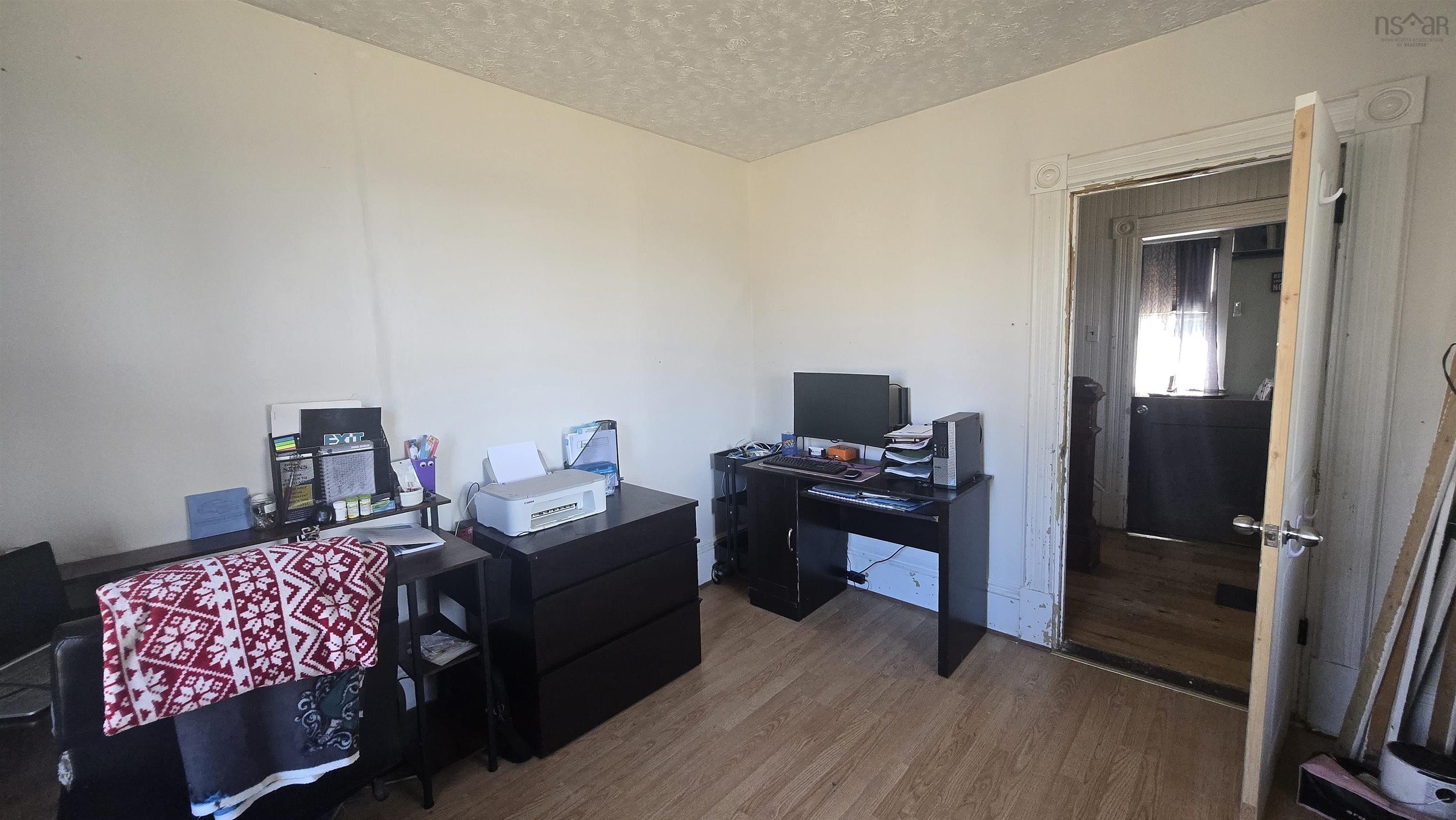 $274,900.00: 8094 Highway 101, Barton