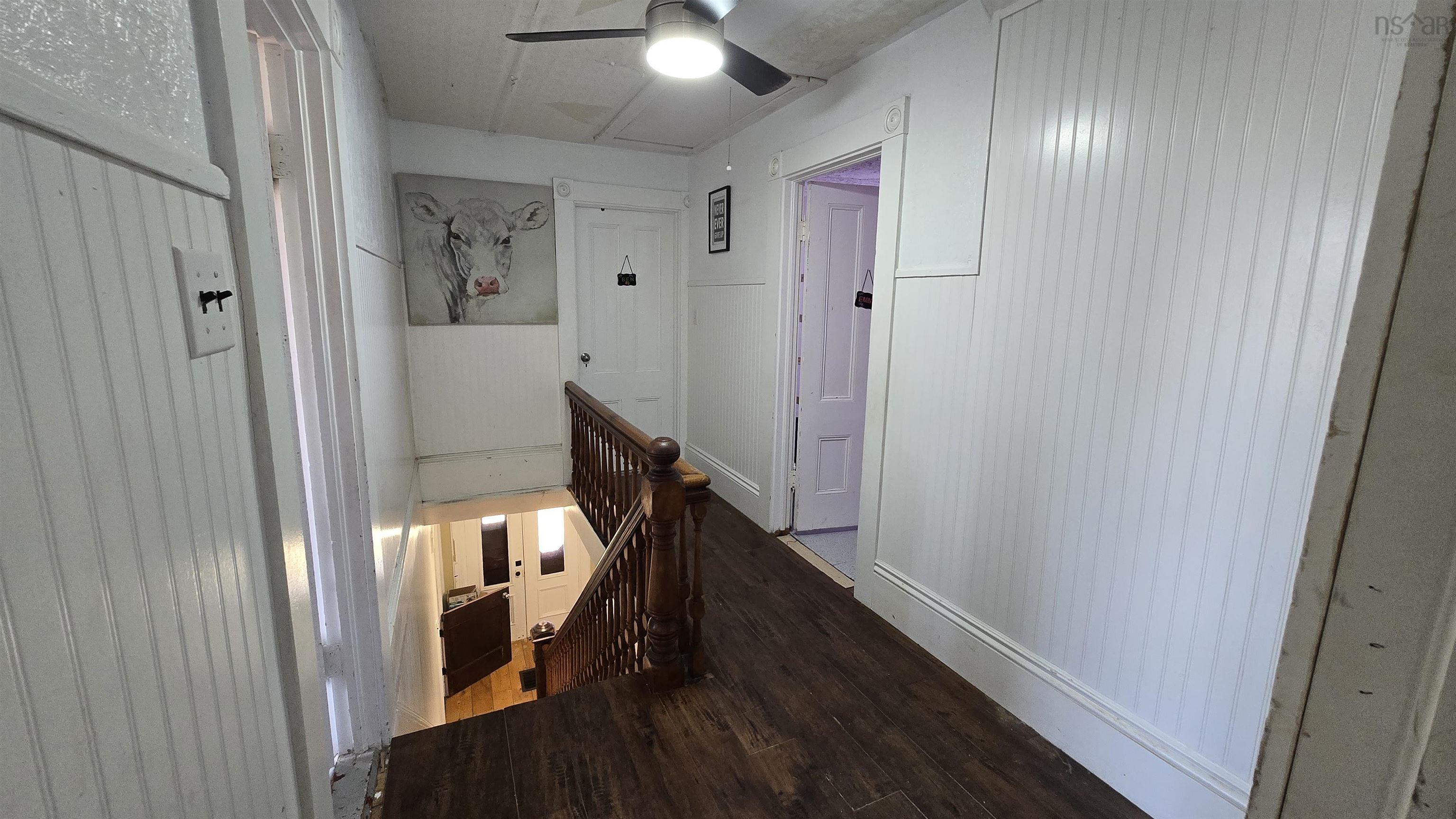 $274,900.00: 8094 Highway 101, Barton