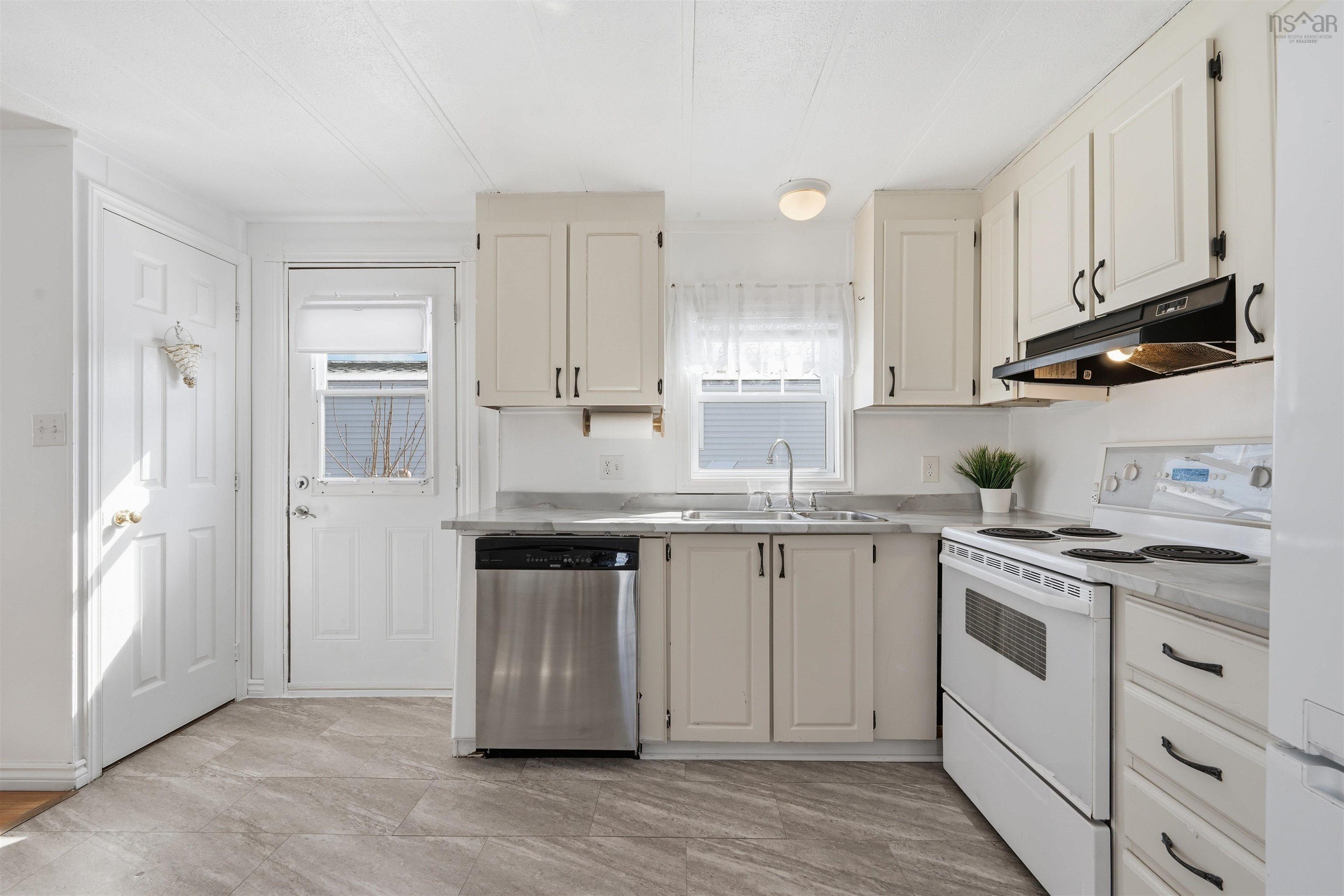 $199,900.00: 2 Cocoa Street, Westphal