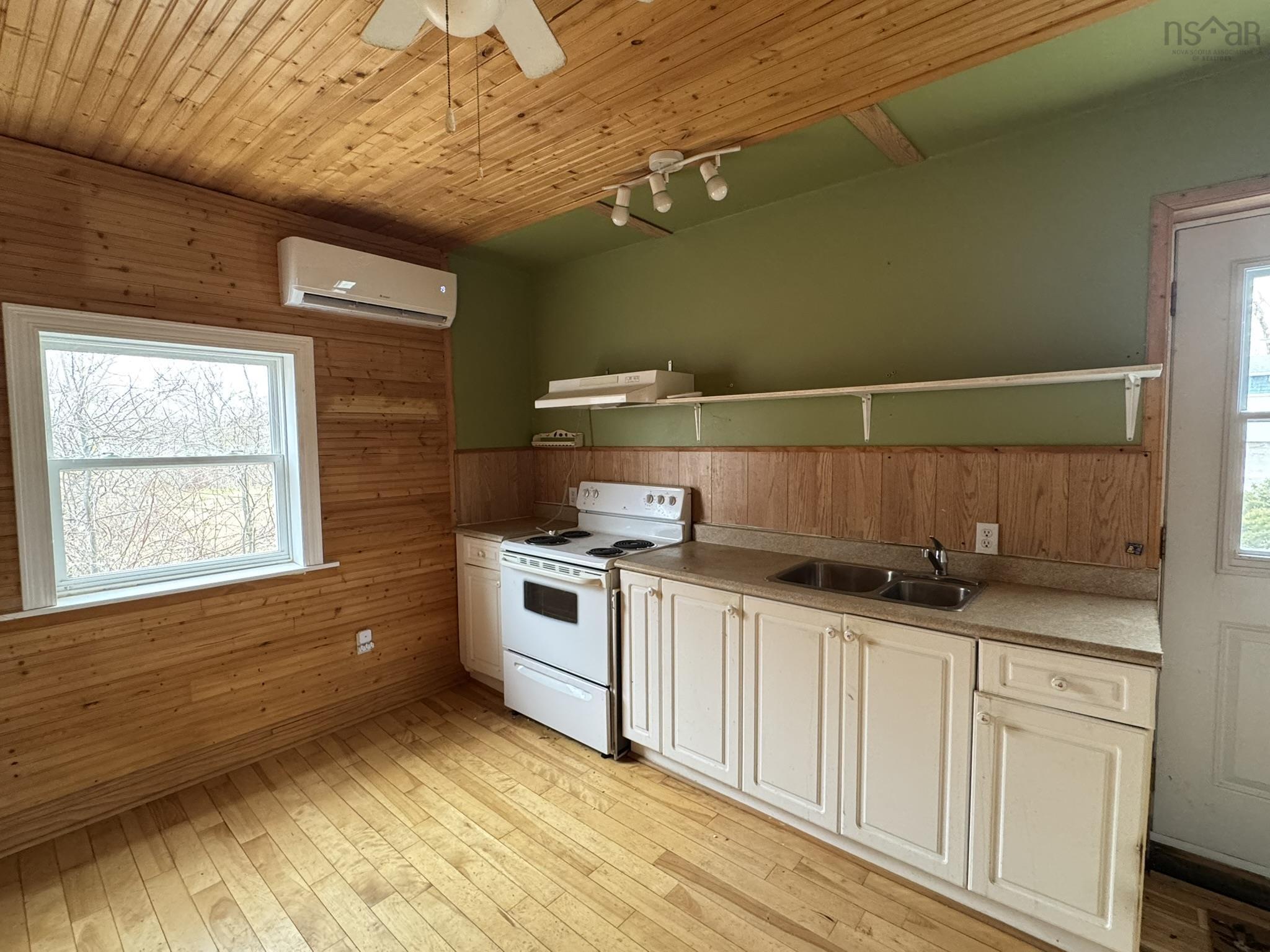 $199,900.00: 61 Lawrencetown Lane, Lawrencetown